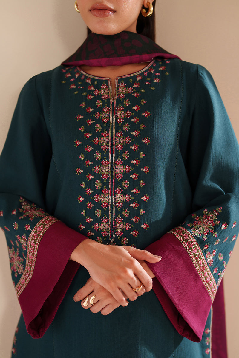 Jazmin | Winter 25 | UW-0190