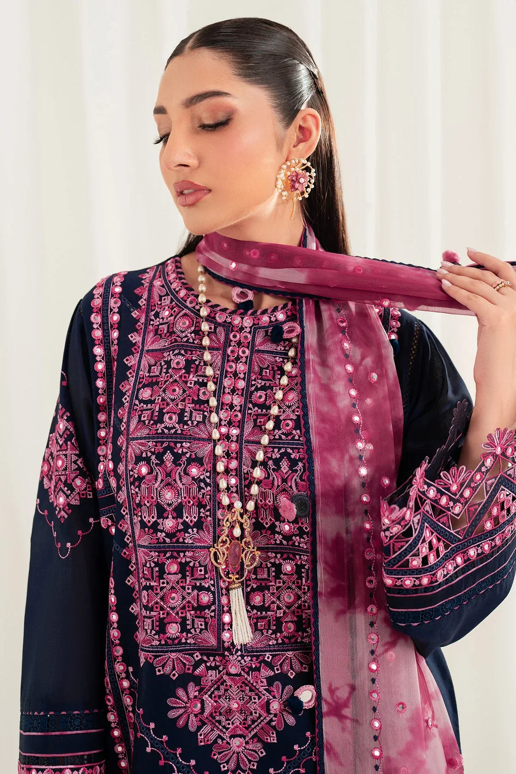 Jazmin | Iris EMBROIDERED LAWN IL'25-D01