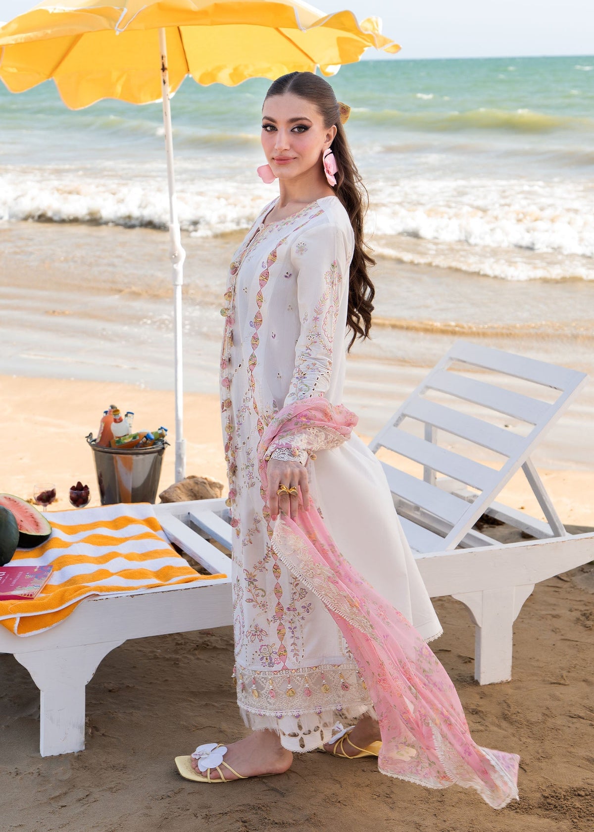 Kanwal Malik | Mira Summer Lawn??26 | Luna