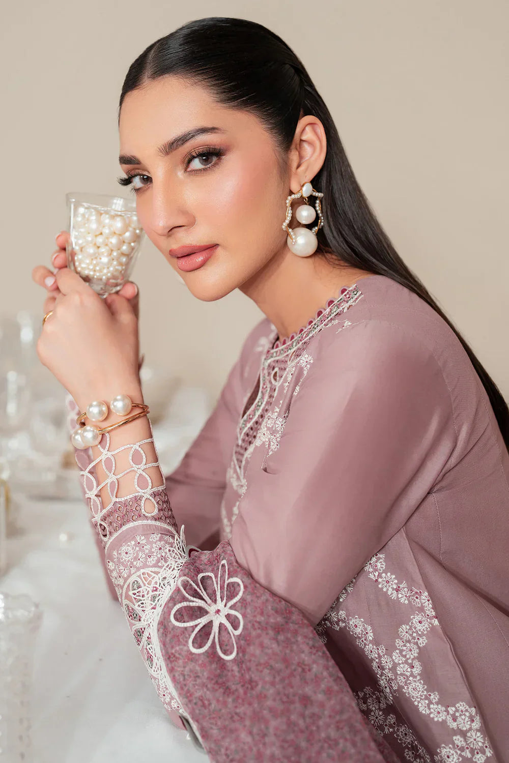 Jazmin | Iris EMBROIDERED LAWN IL'25-D10