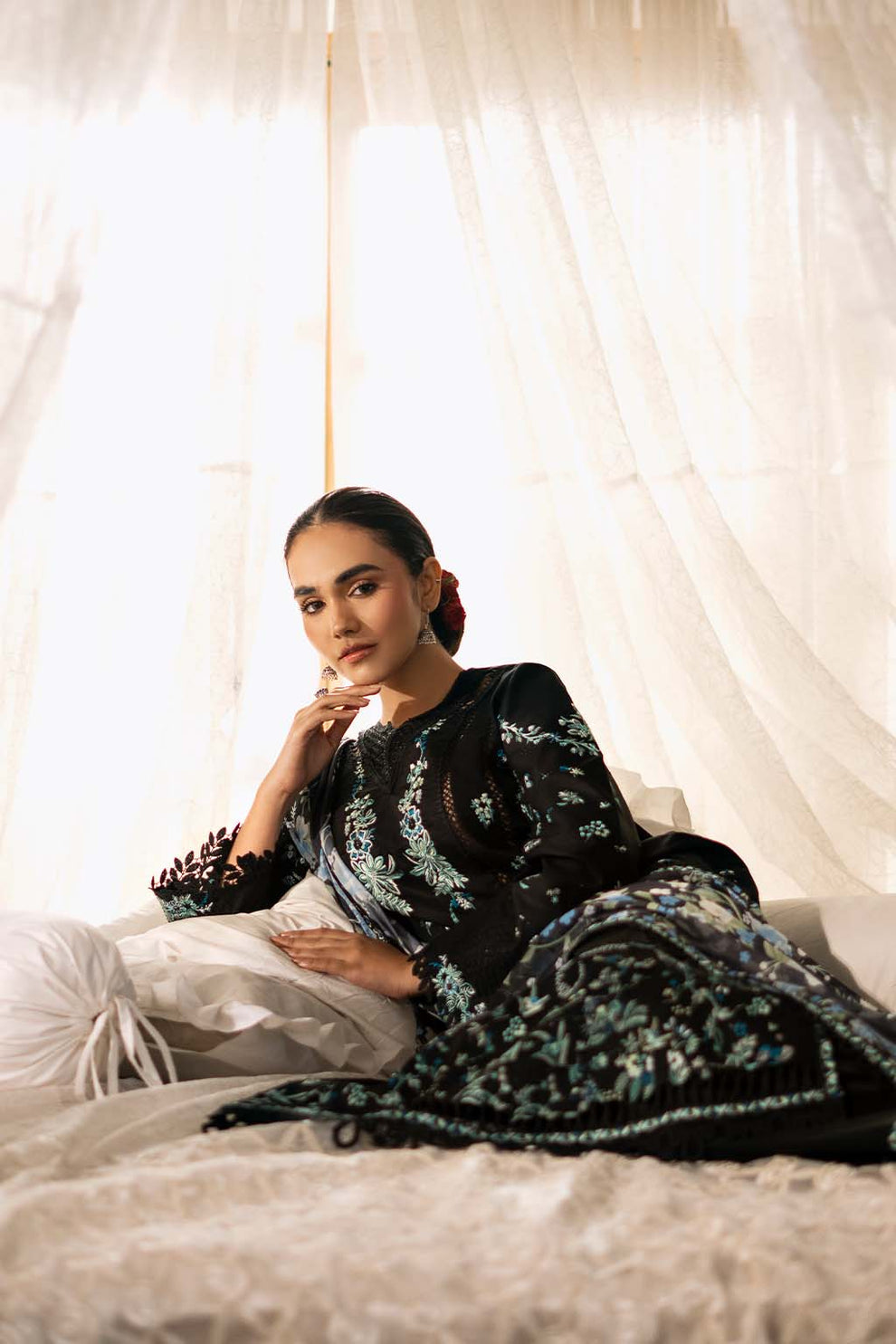 Zarposh | Sajni Lawn 25 | Mahzadi