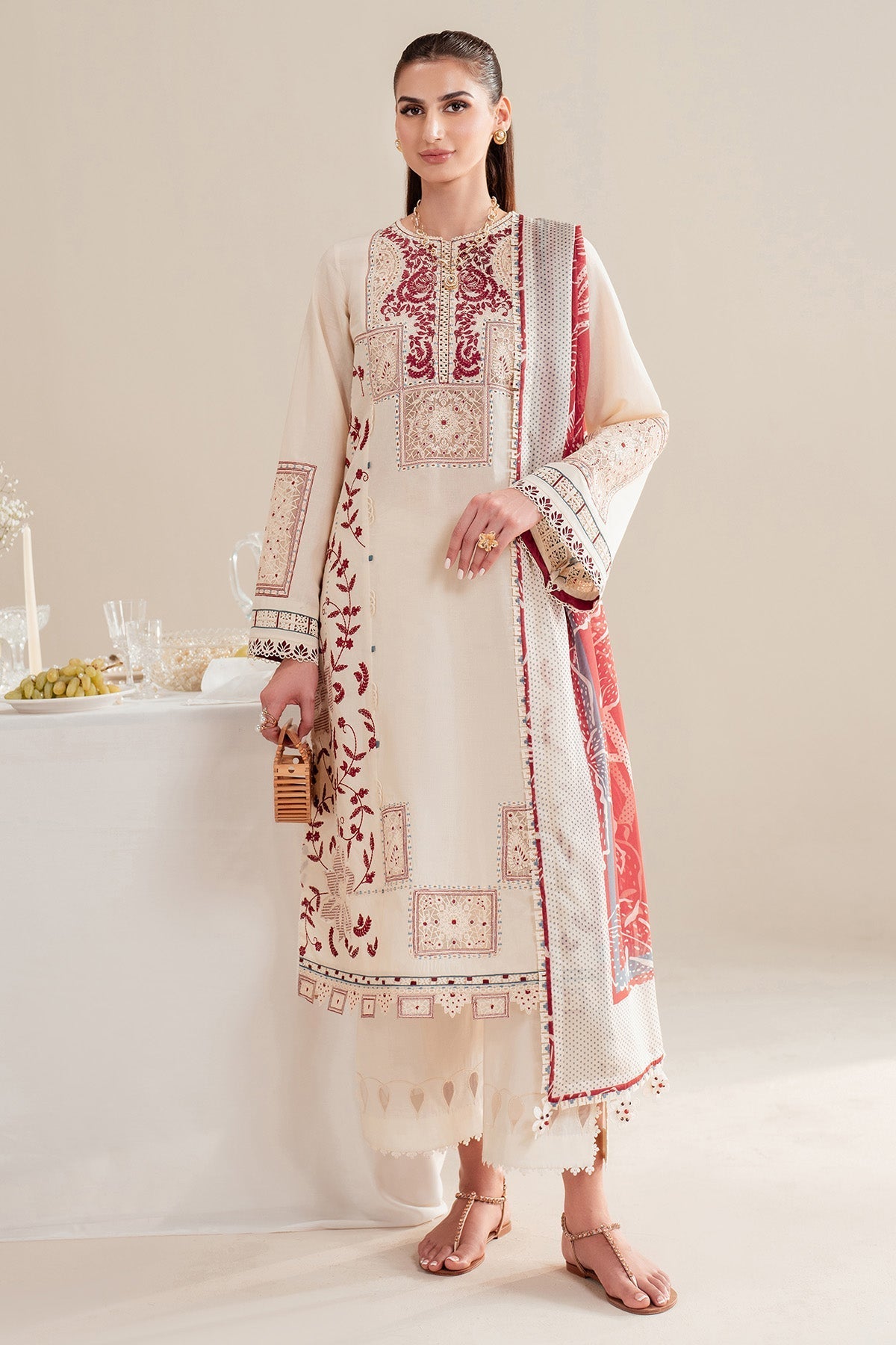 Jazmin | Iris Luxury Lawn 25 | IL'25-D02