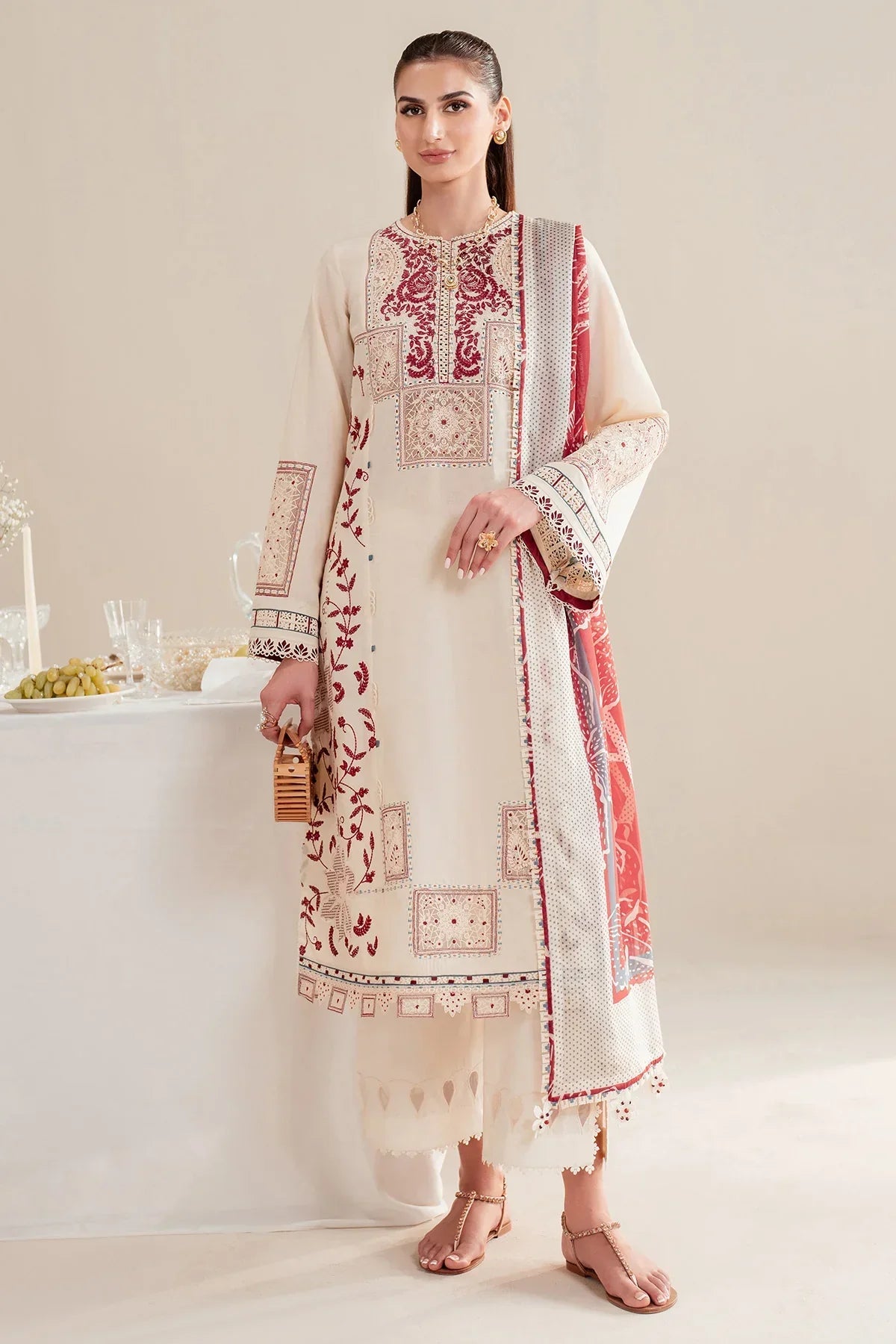 Jazmin | Iris EMBROIDERED LAWN IL'25-D02