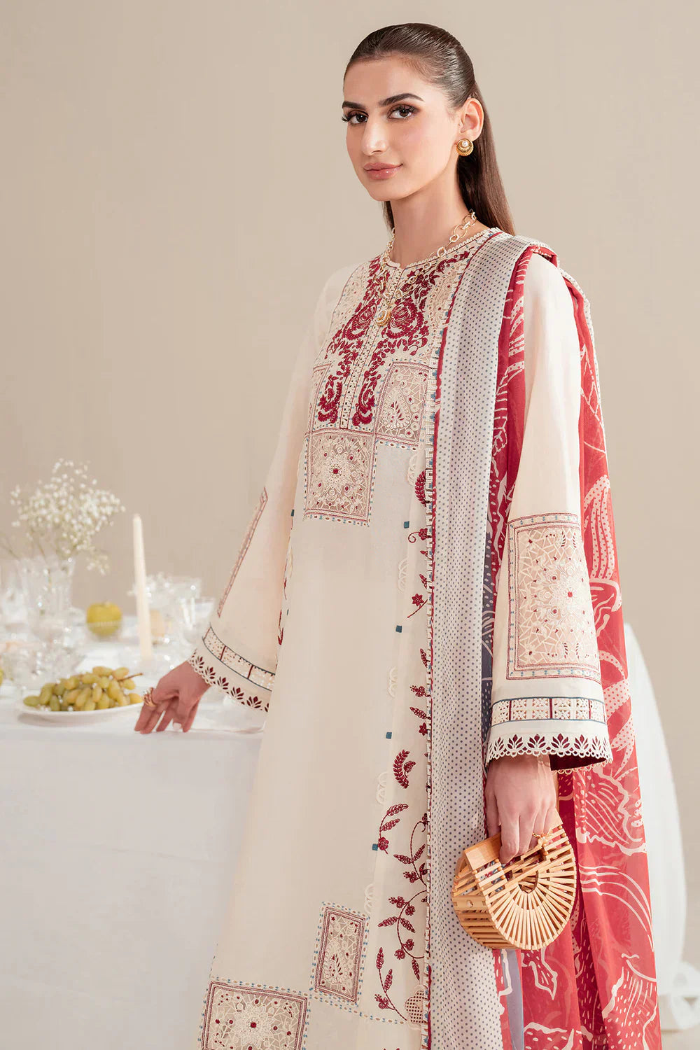 Jazmin | Iris EMBROIDERED LAWN IL'25-D02