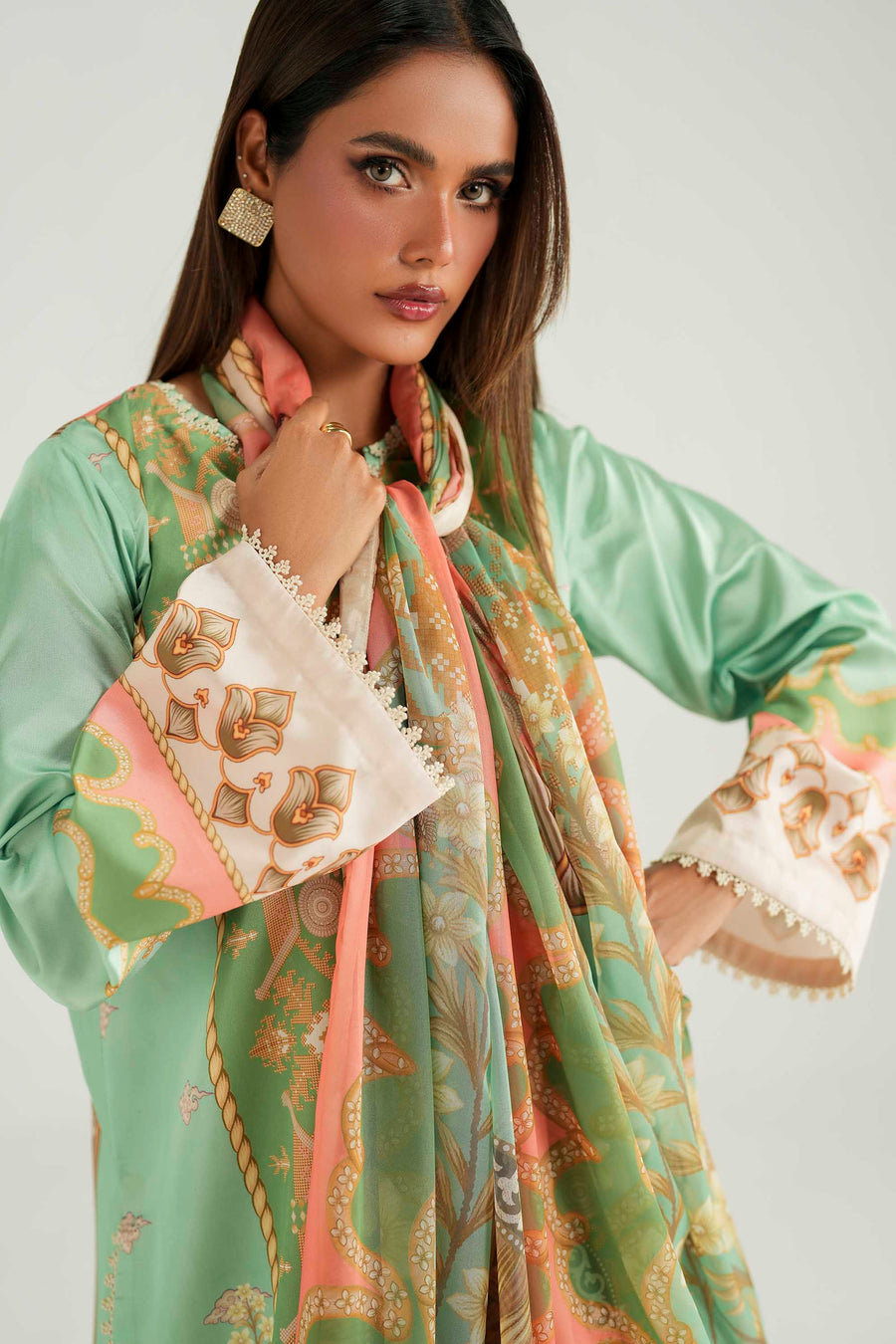 Akbar Aslam | Silk Pret | Zinnia