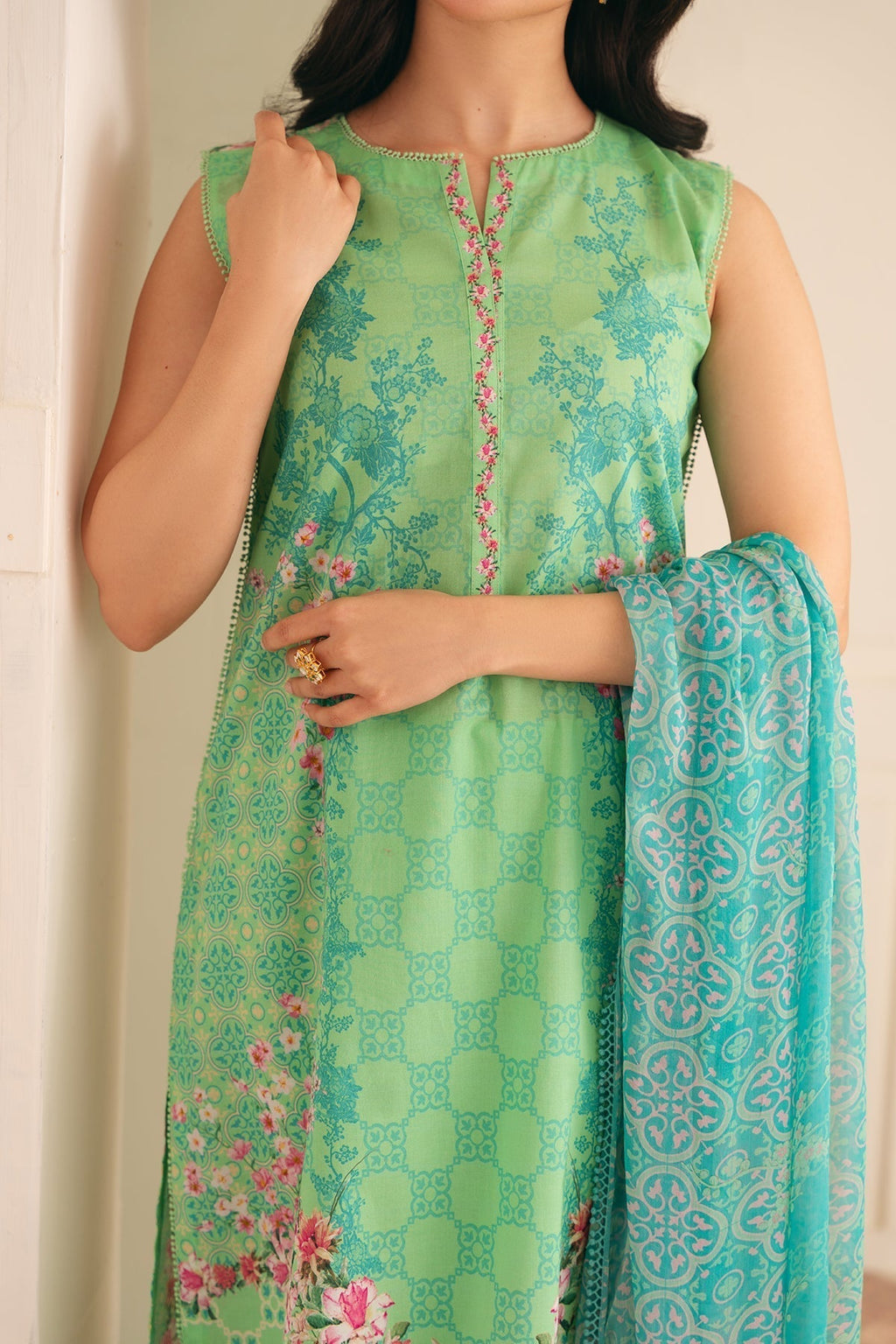 Sahar | Selene 25 | Seafoam Garden - Riwayat-e-Khas
