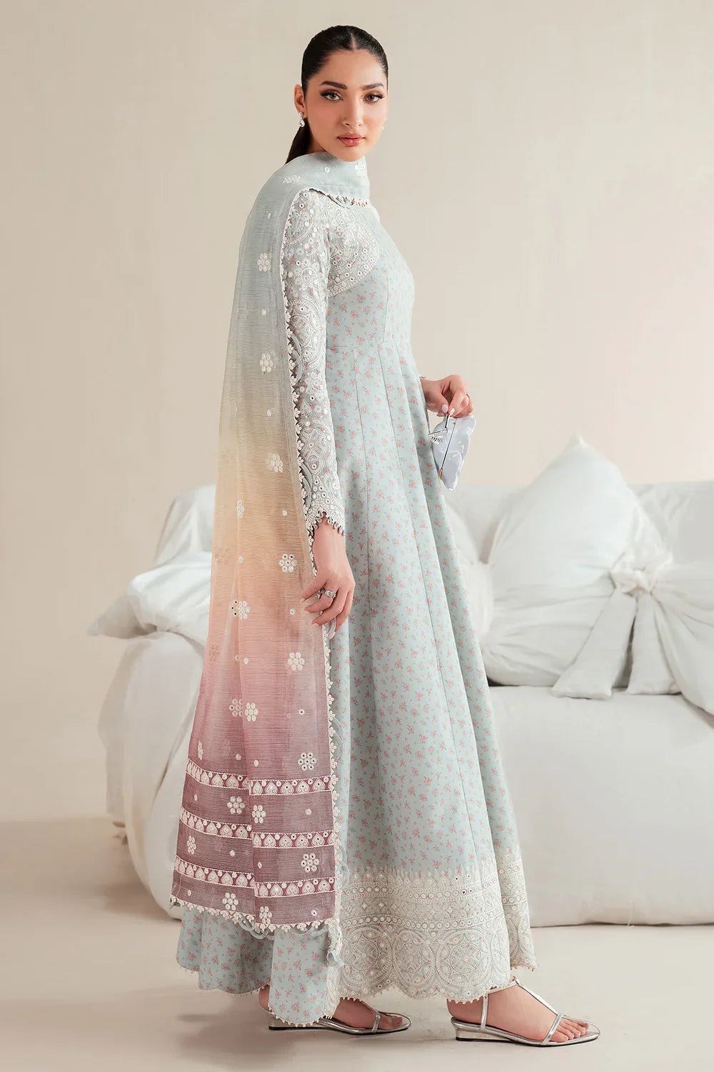 Jazmin | Iris EMBROIDERED LAWN IL'25-D04