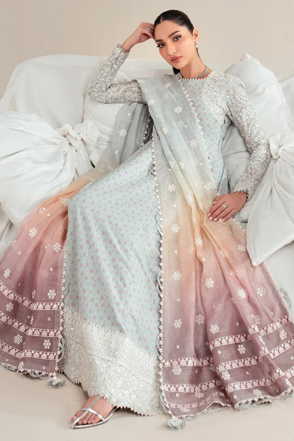 Jazmin | Iris EMBROIDERED LAWN IL'25-D04