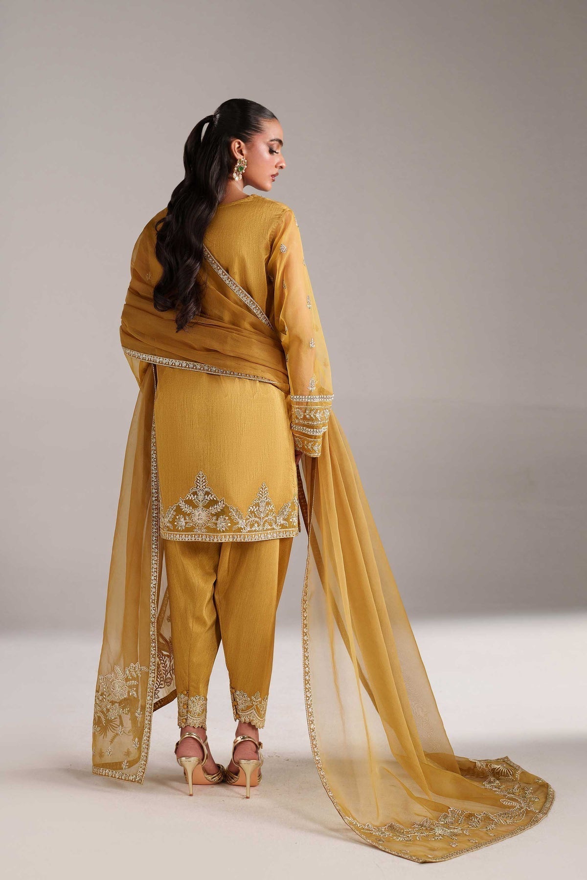 Akbar Aslam | Formal Pret | Paree