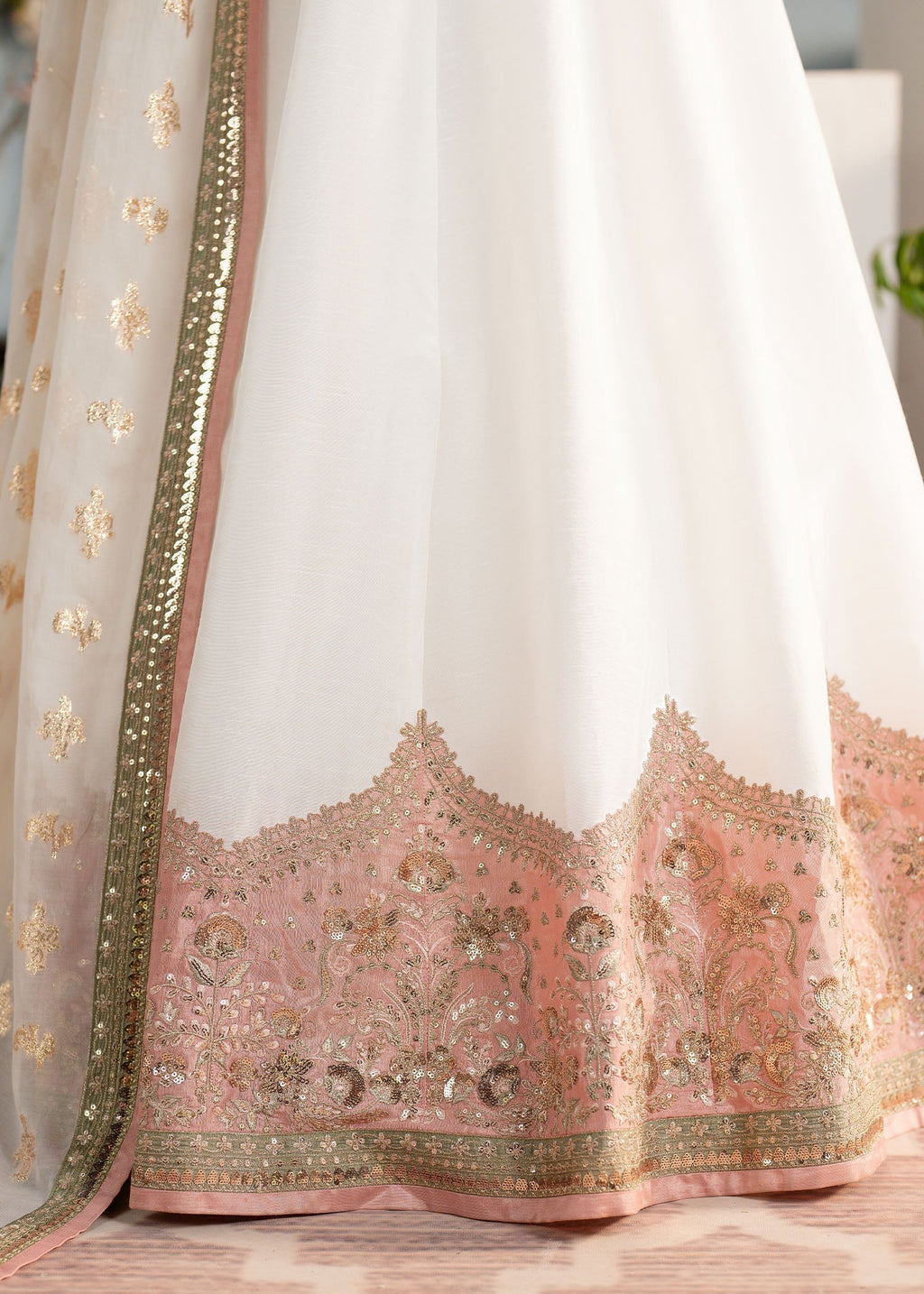 Sifa | Zebaish Collection | Roshni