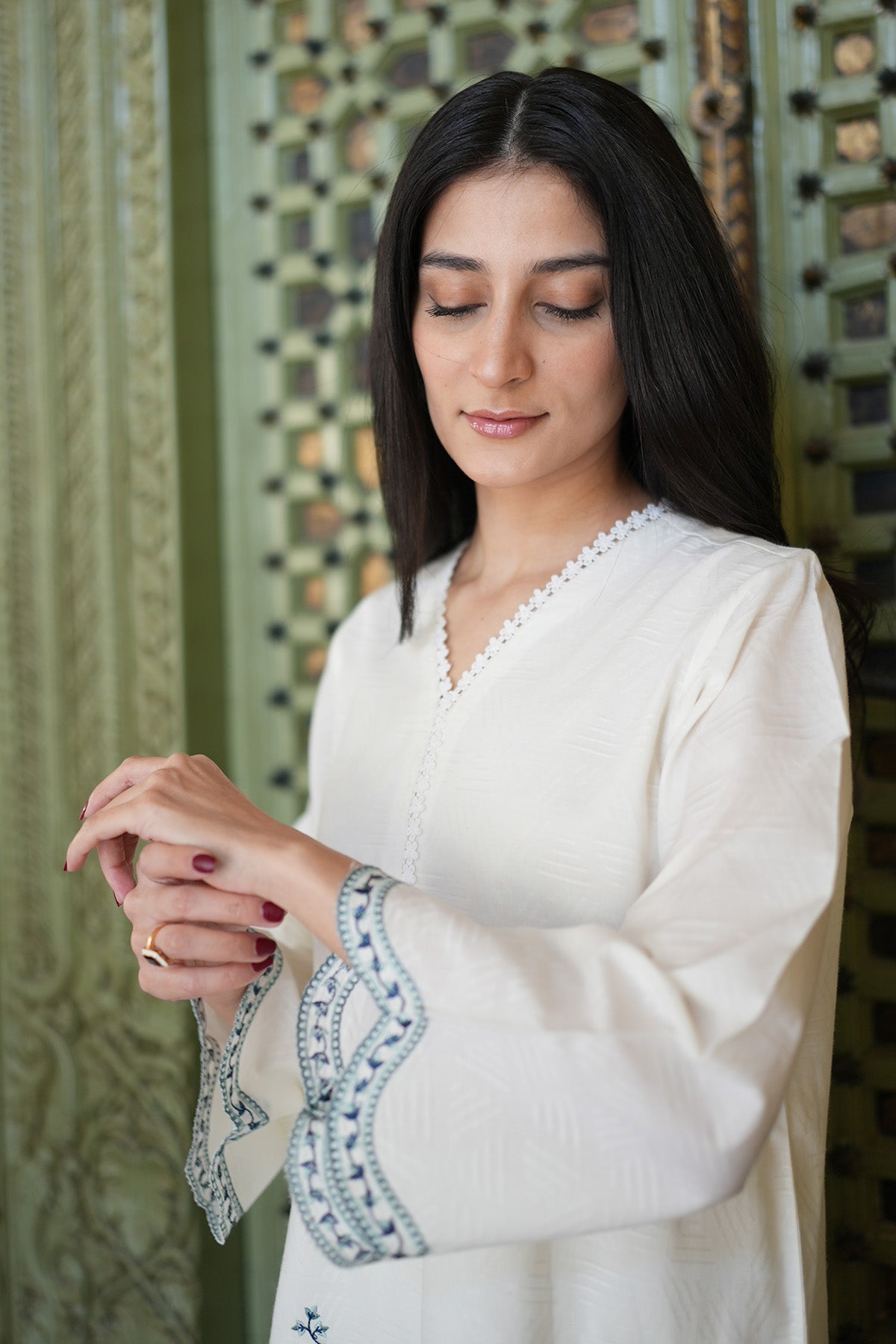 Sahar | Ready to Wear Basics | Dove'S Grace - Riwayat-e-Khas