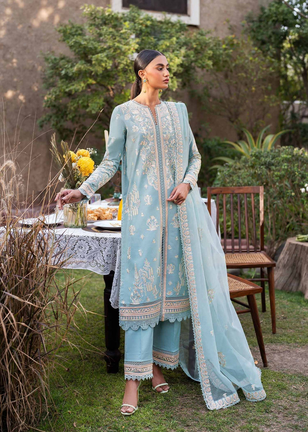 Akbar Aslam | Pret Lawn | LUEUR