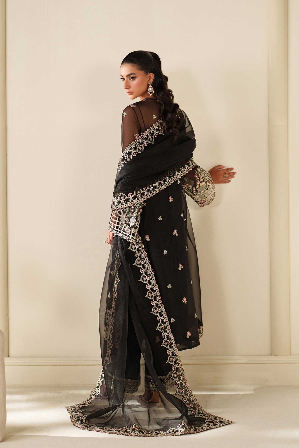 Akbar Aslam | Formal Pret | Noir