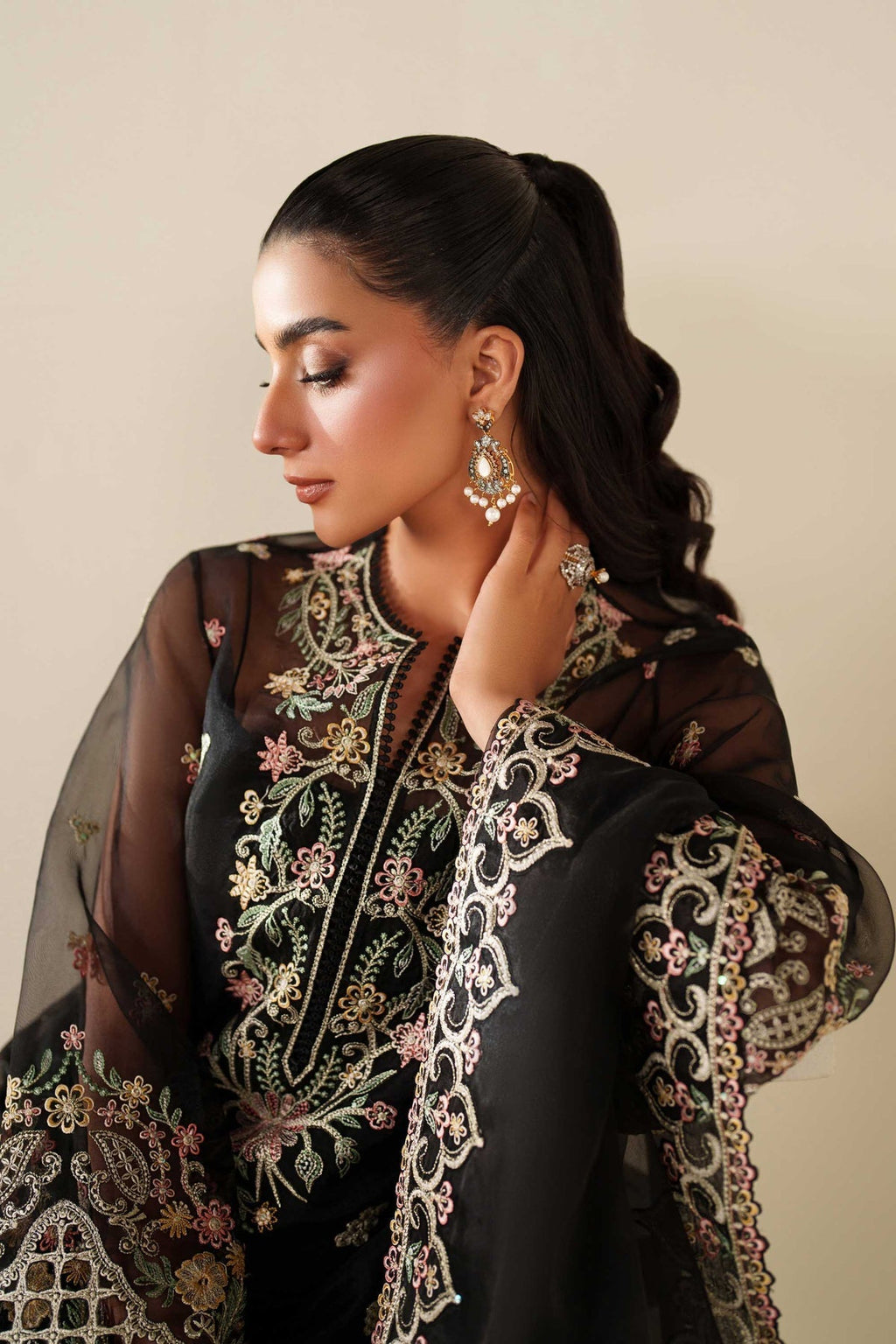 Akbar Aslam | Formal Pret | Noir