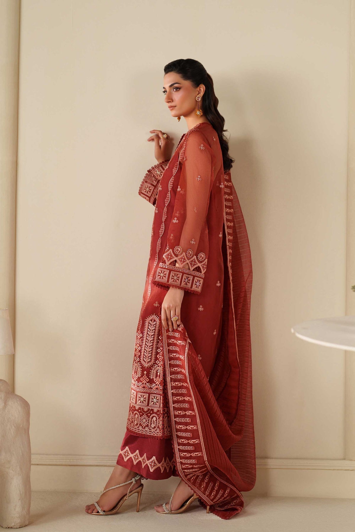 Akbar Aslam | Formal Pret | Elane