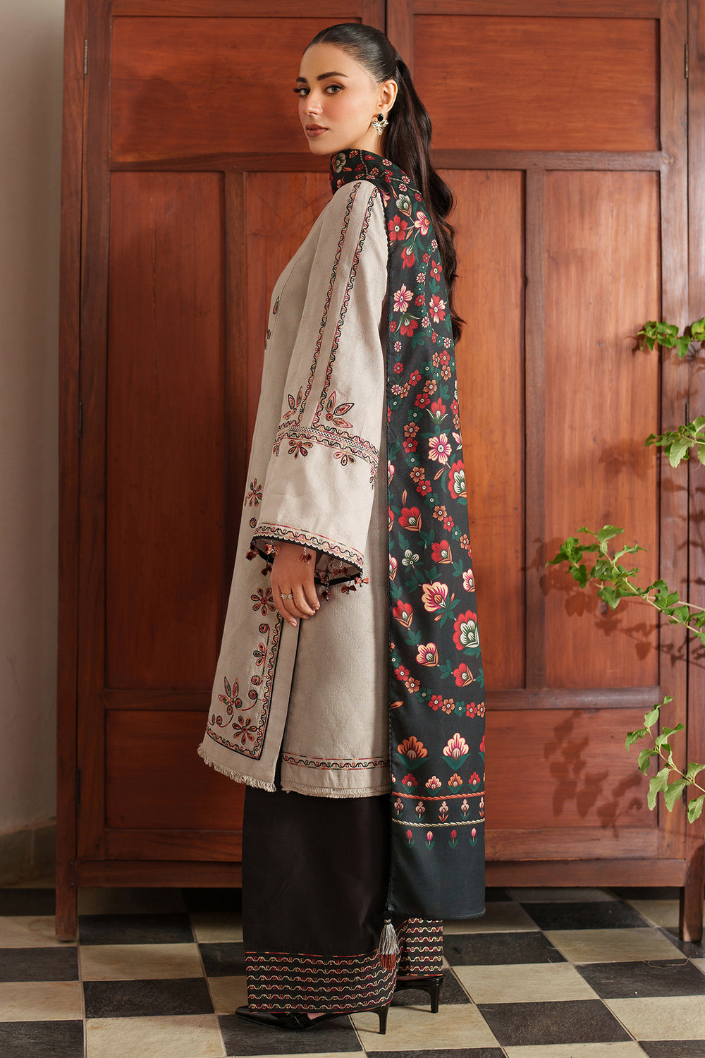 Jazmin | Winter 25 | UW-0144