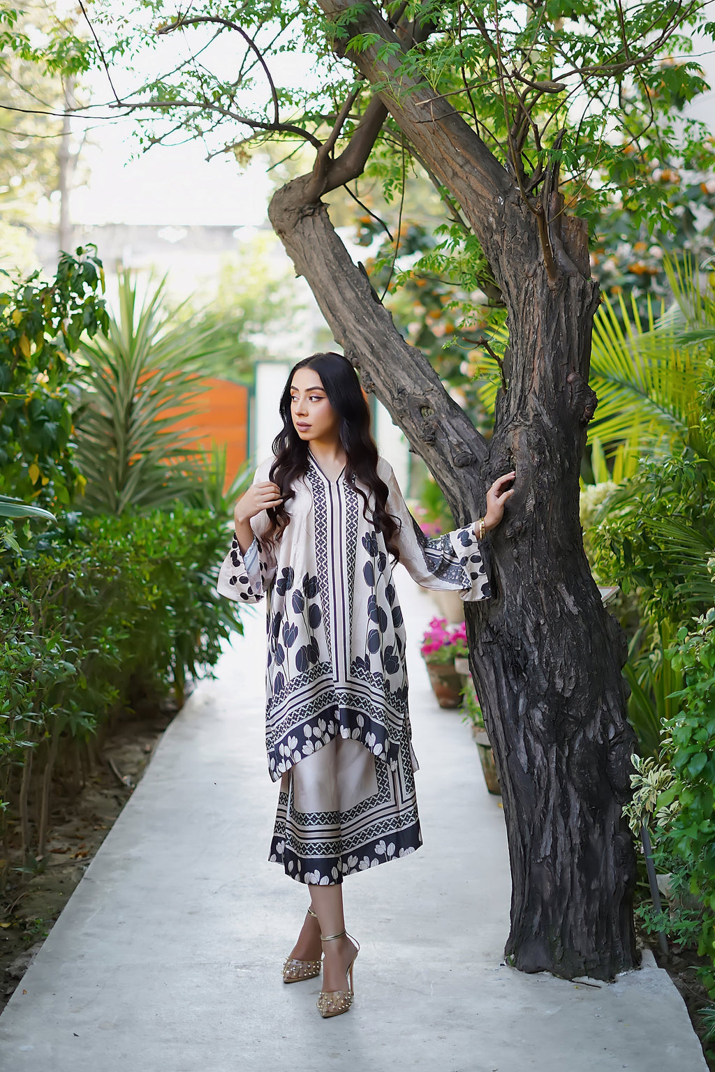 Erum Khan | Nue 25 | Royal Mirage