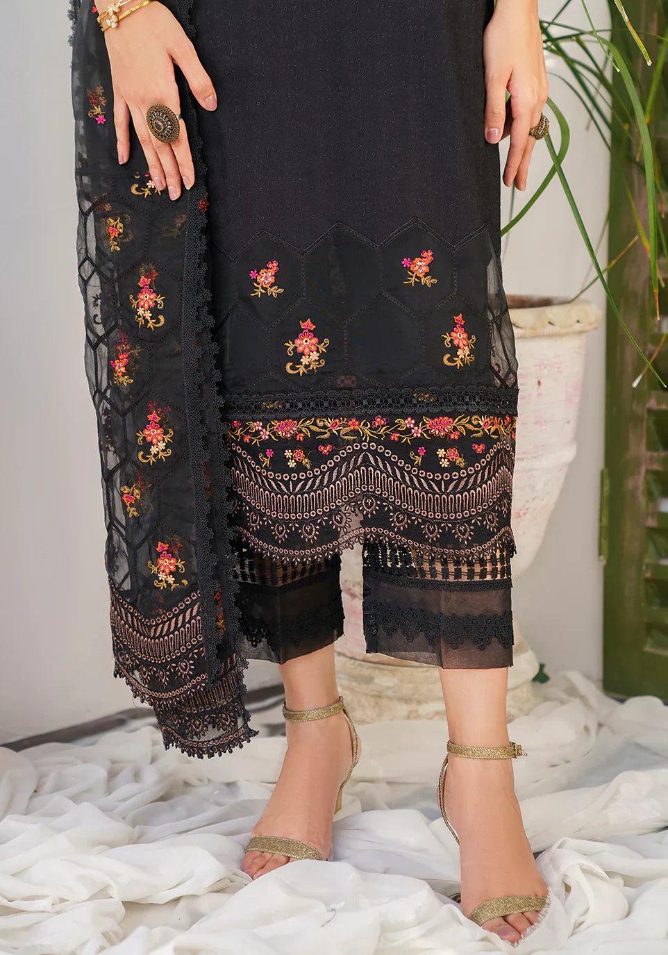 Zarqash | Belle Ame 24 | BL 007 Jardin Noir - Riwayat-e-khas