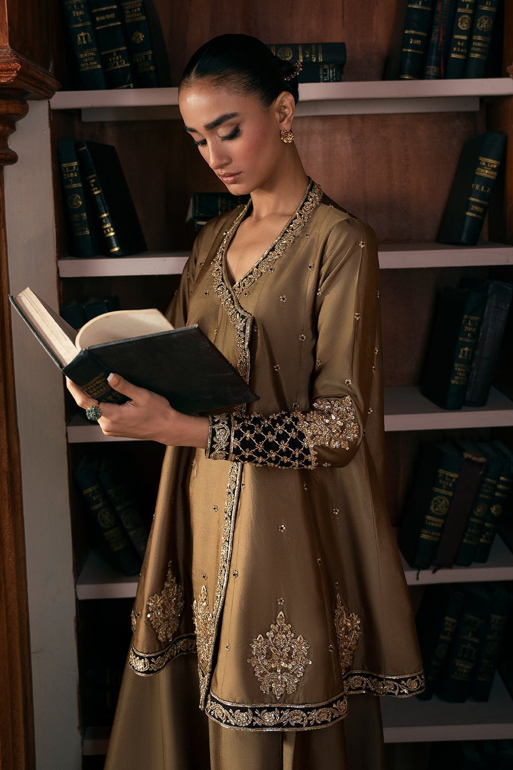 Mina Kashif | Emilie Formals | Noelle
