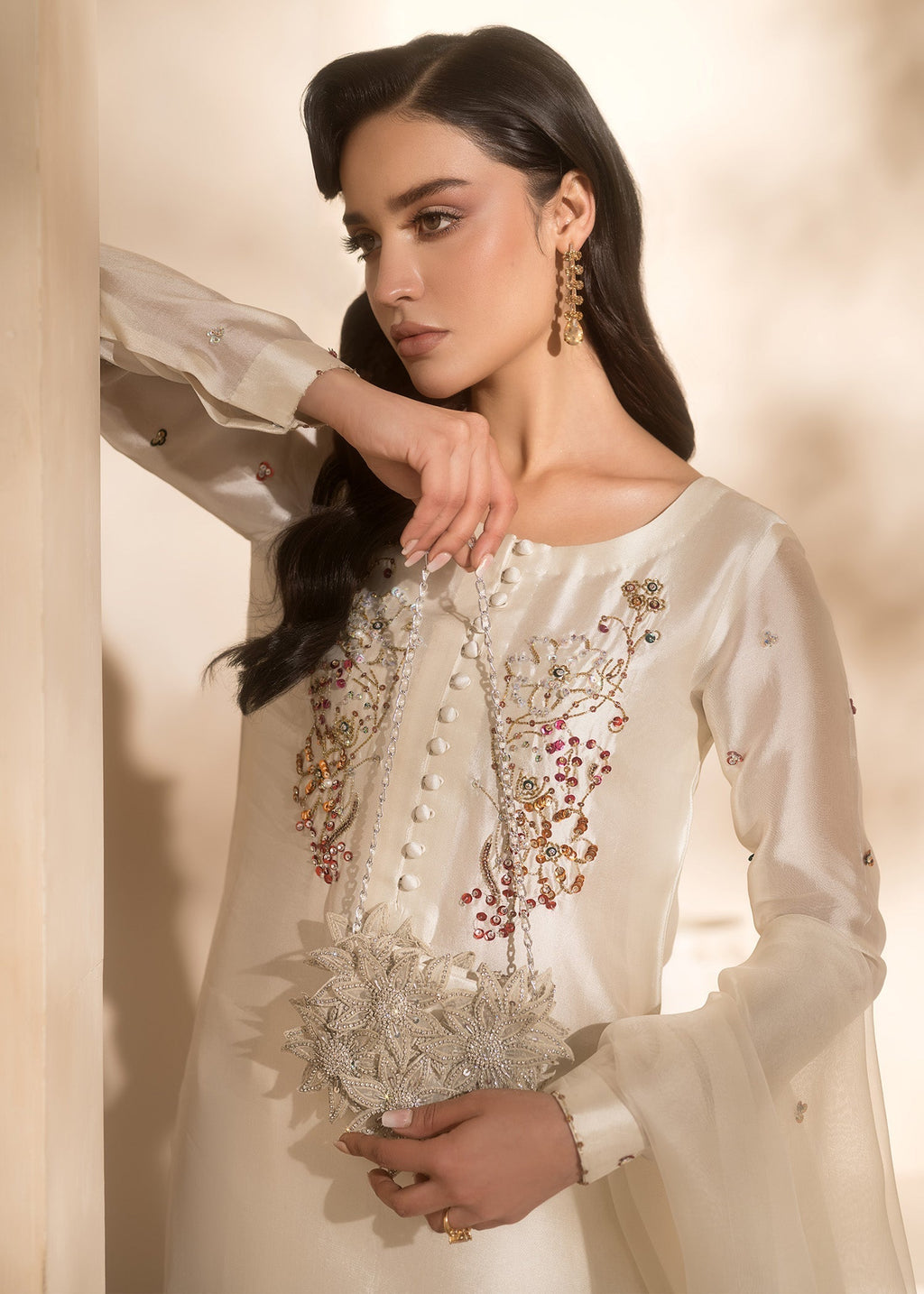 Mahum Asad | Breaking the Bar | Gloss