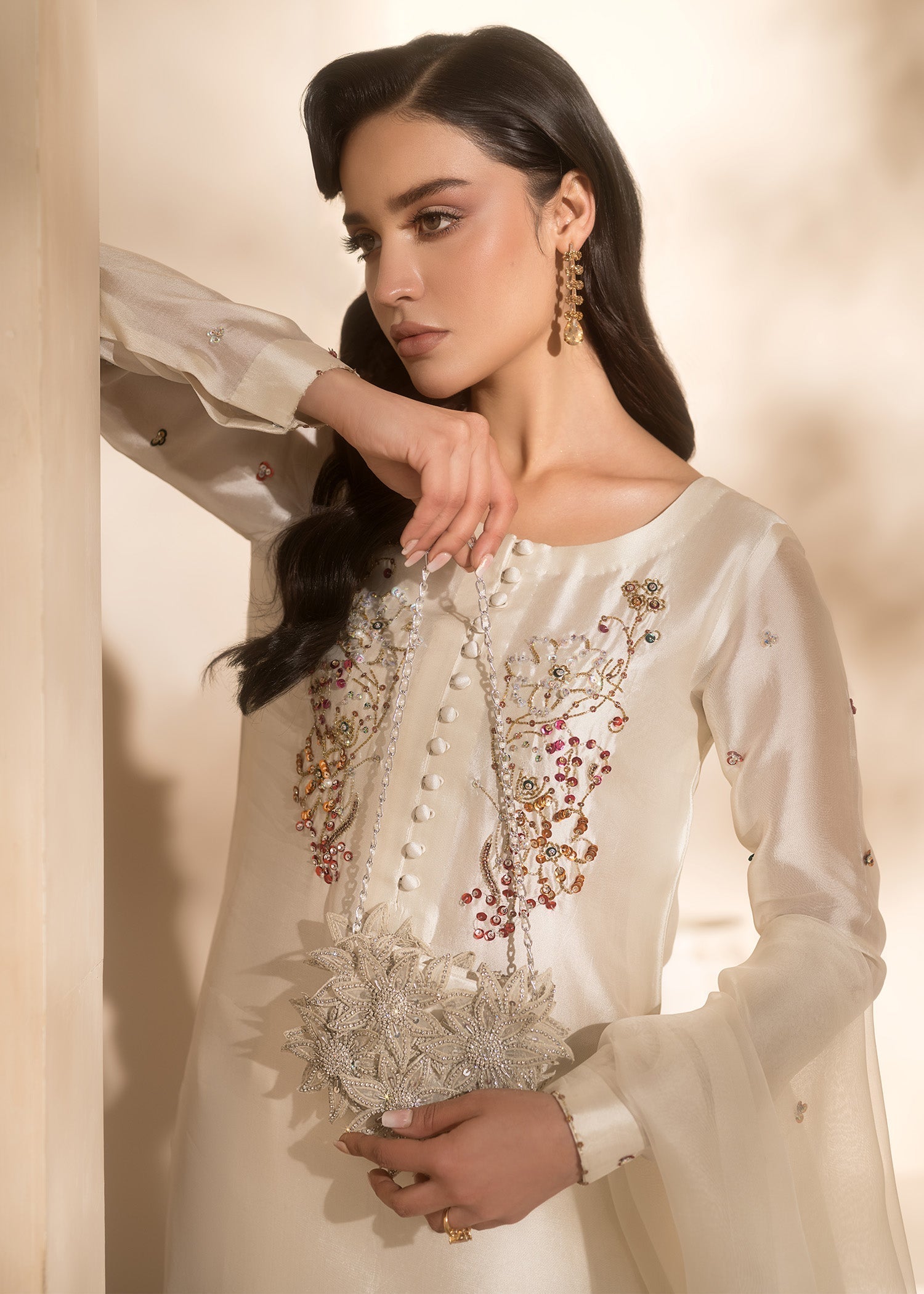 Mahum Asad | Breaking the Bar | Gloss