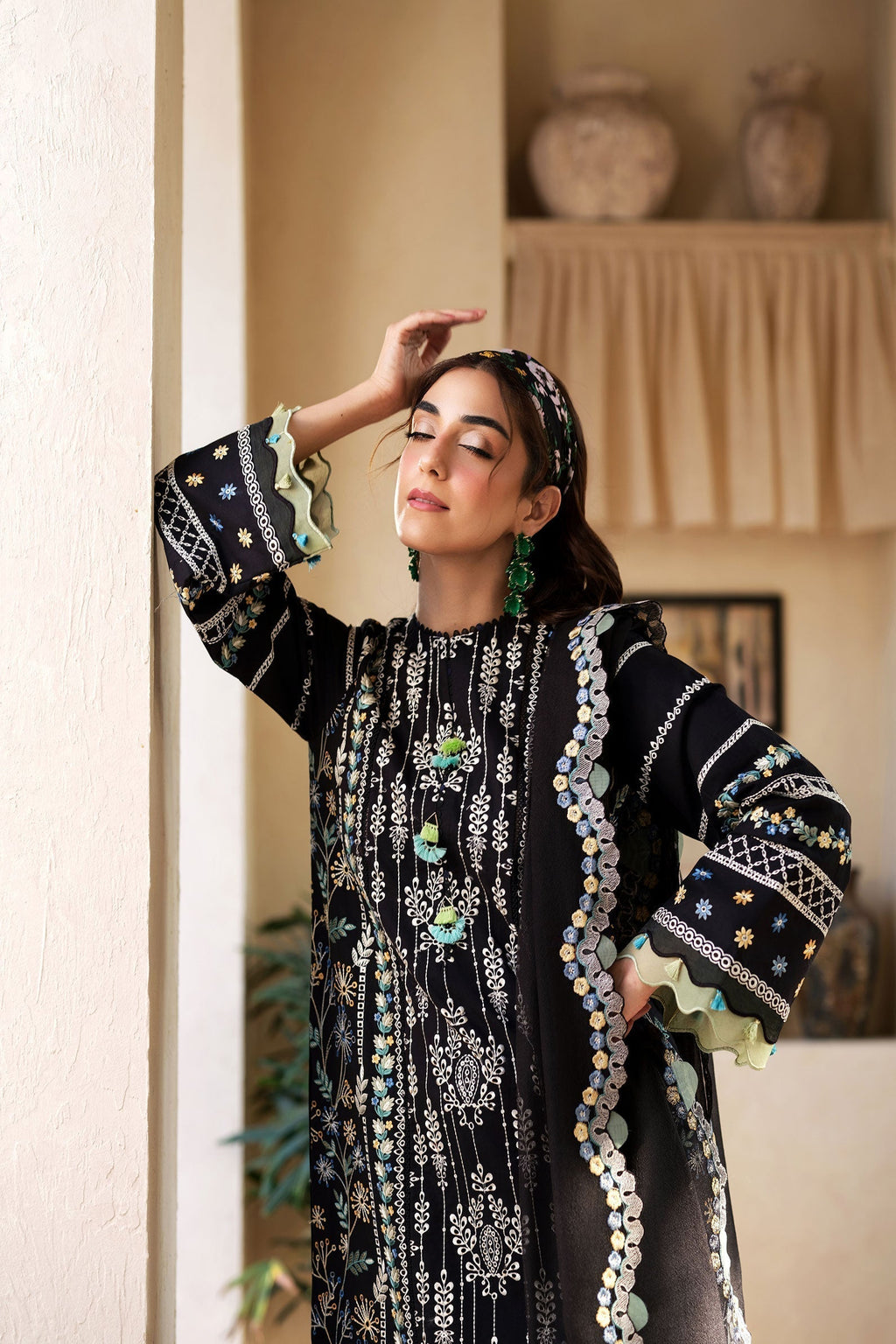 Maryam Hussain | Luxury Lawn 25 | Dawn - Riwayat-e-Khas
