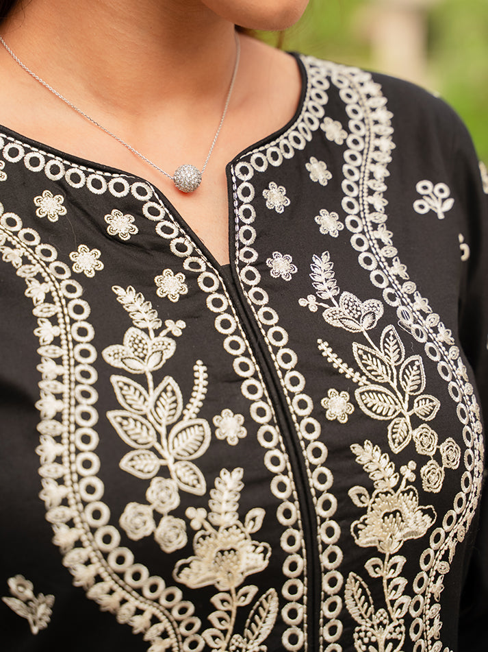 Gulaal | Summer Pret 26 | Moonlit Noir