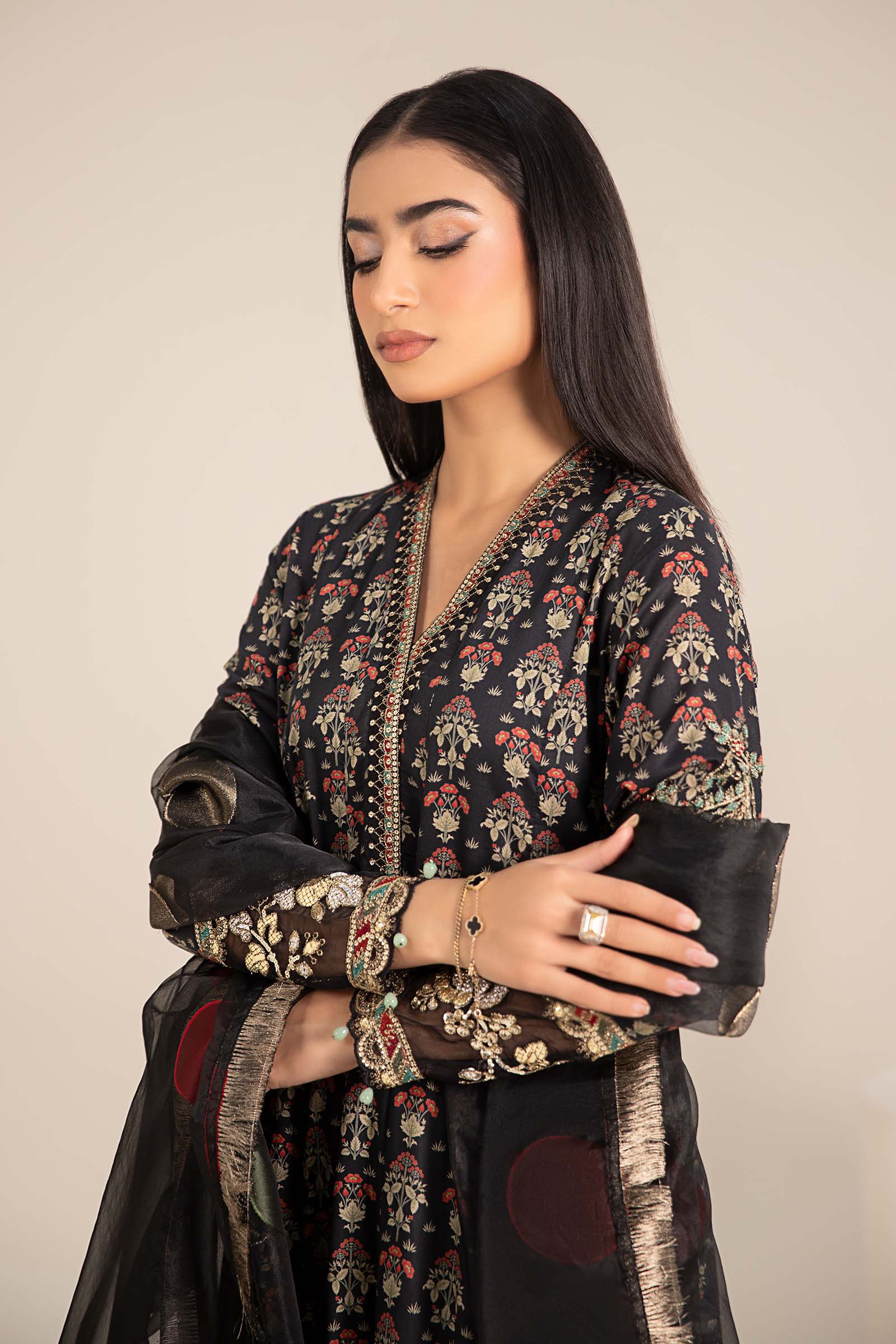 Maira B | Ready to Wear | DW-EF25-54