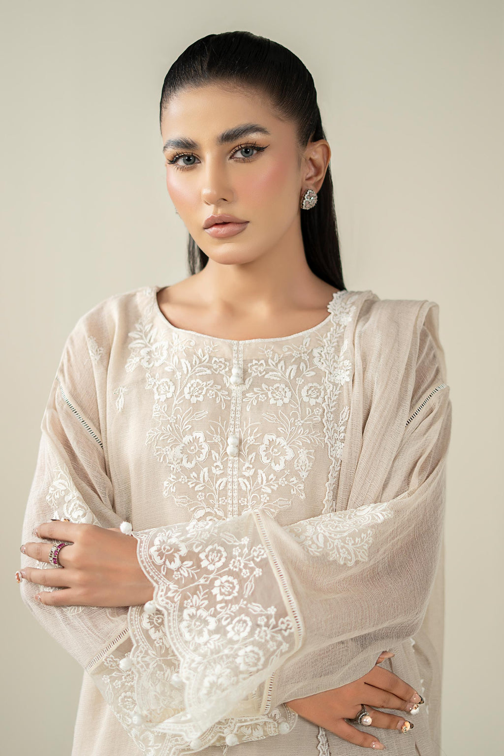 Maria B | Luxury Winter Pret 25 | DW-EA25-123-Off White