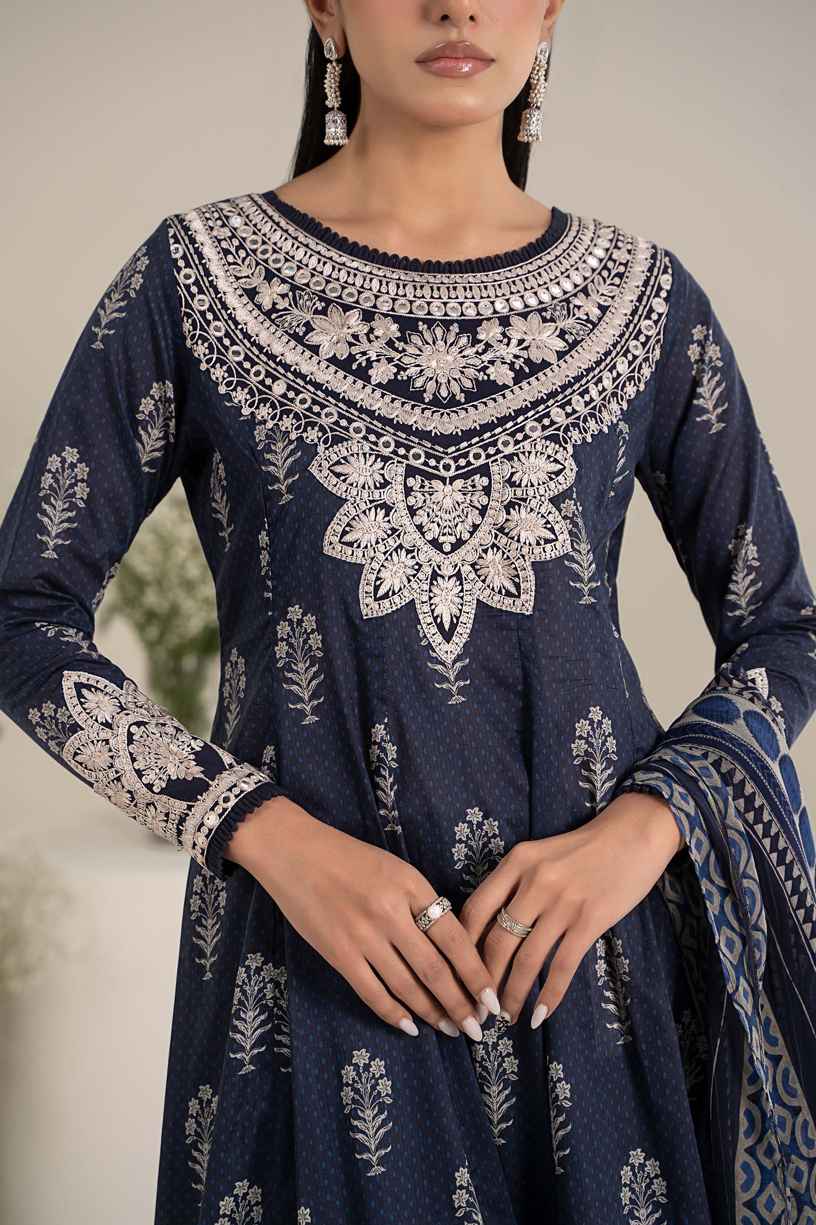 Maira B | Ready to Wear | DW-EF25-22