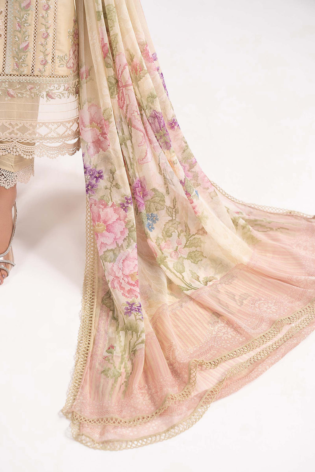 Maria B | Eid Collection 26 | 3 Piece Embroidered Lawn Suit