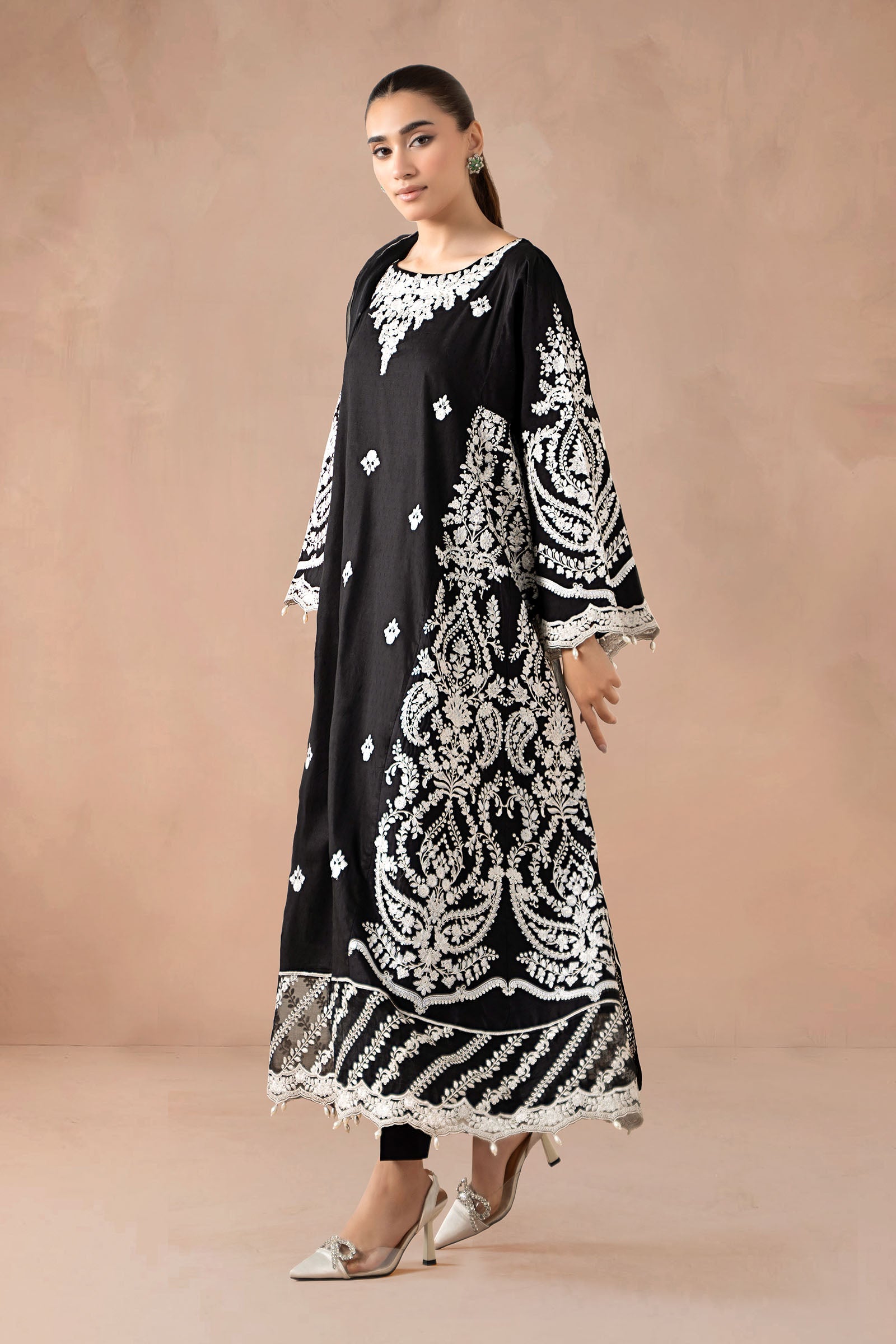 Maria B | Luxury Winter Pret 25 | DW-MN24-04R1-Black