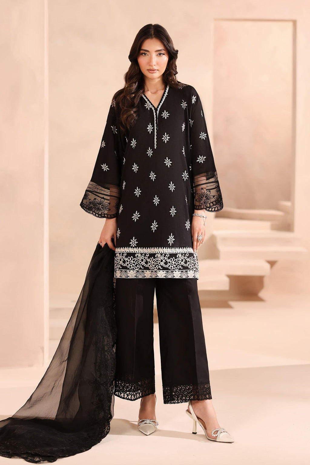 Maria B | Luxury Winter Pret 25 | DW-MN25-01-Black
