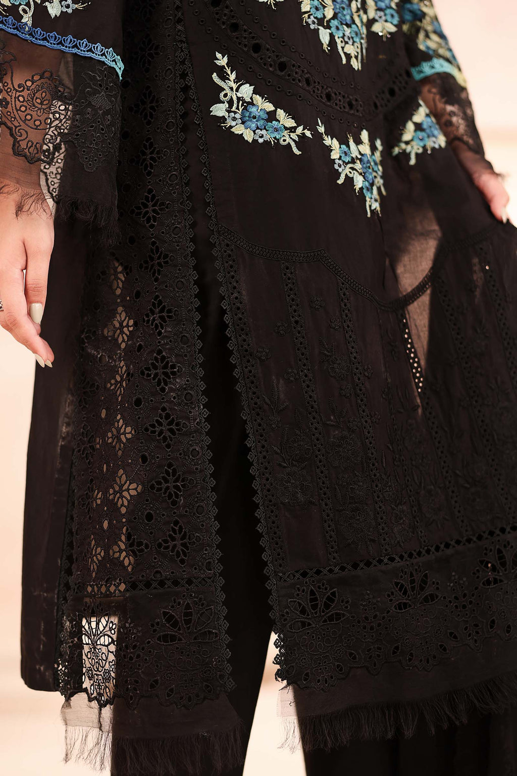 Maria B | Luxury Winter Pret 25 | DW-MN25-08-Black