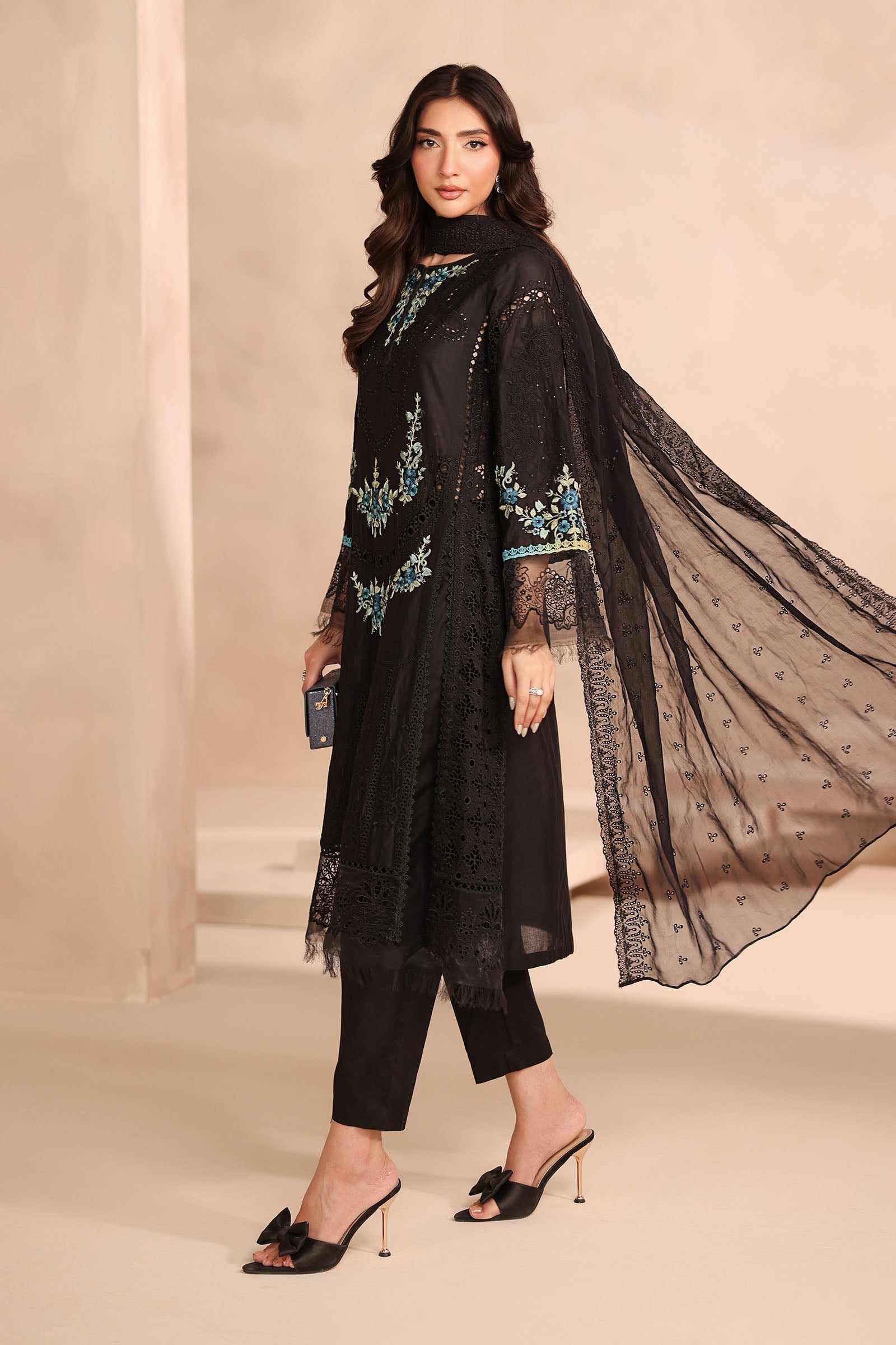 Maria B | Luxury Winter Pret 25 | DW-MN25-08-Black