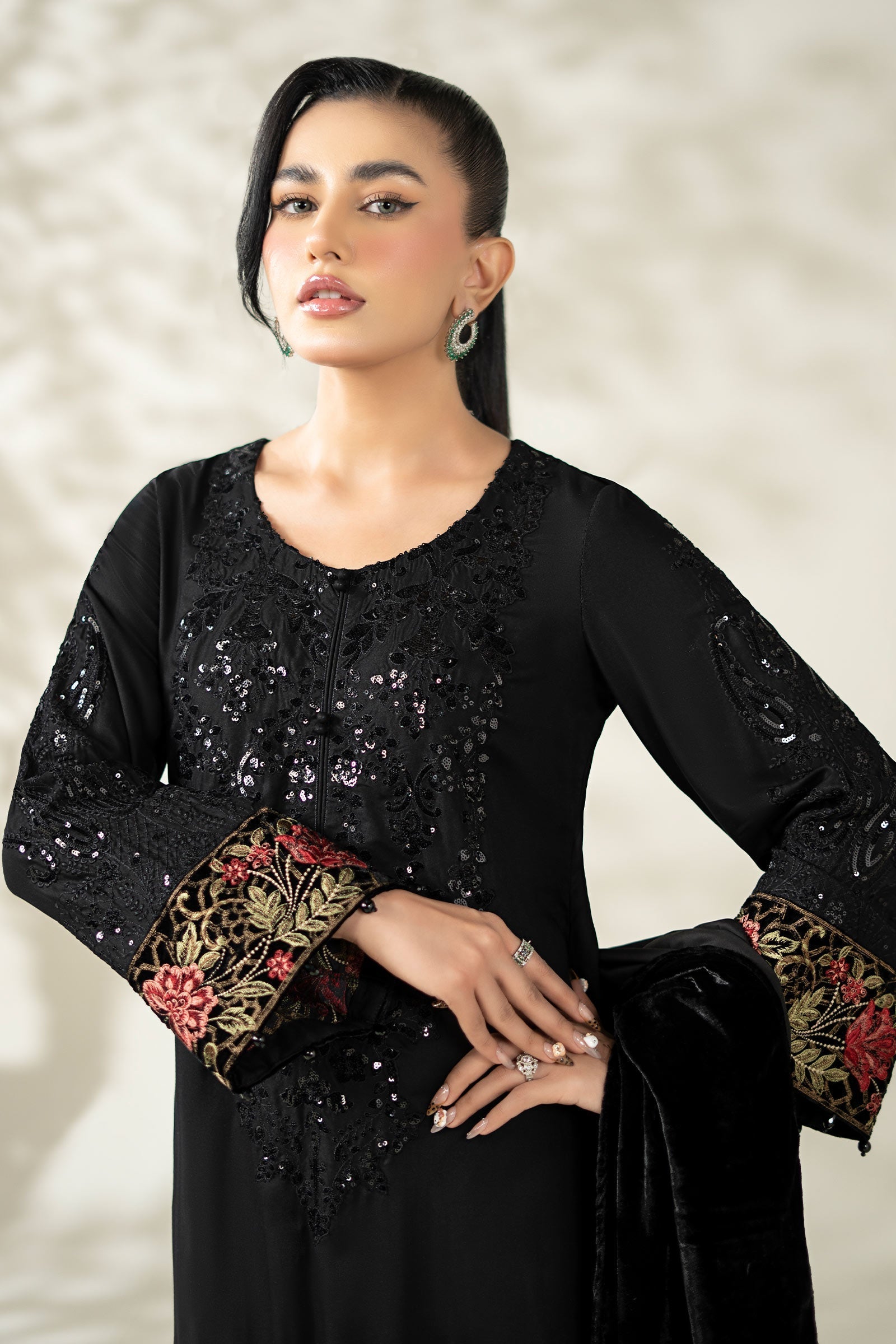 Maria B | Pre Fall Dresses | 3 Piece Embroidered Linen Suit UU