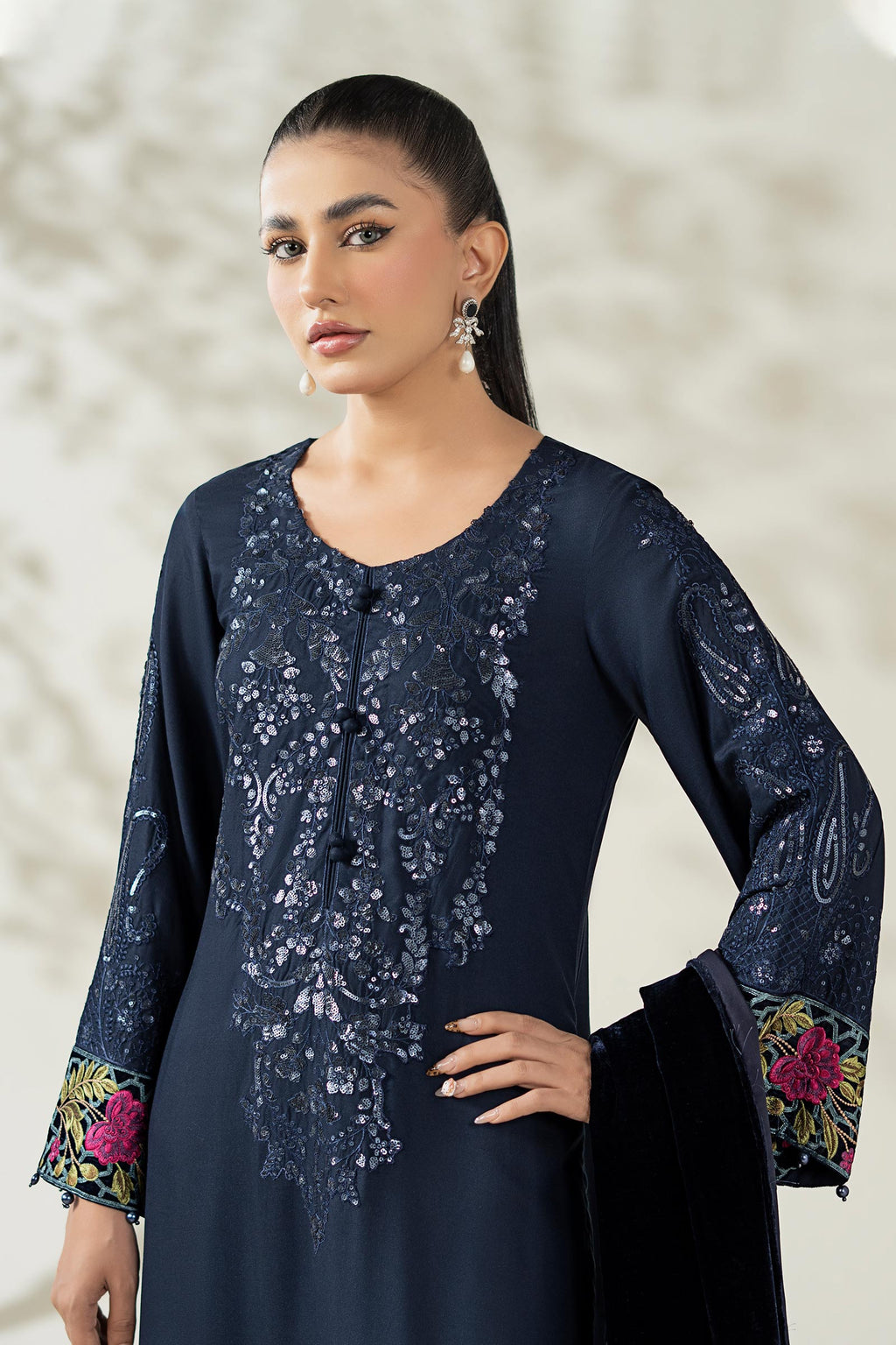 Maria B | Pre Fall Dresses | 3 Piece Embroidered Linen Suit VV