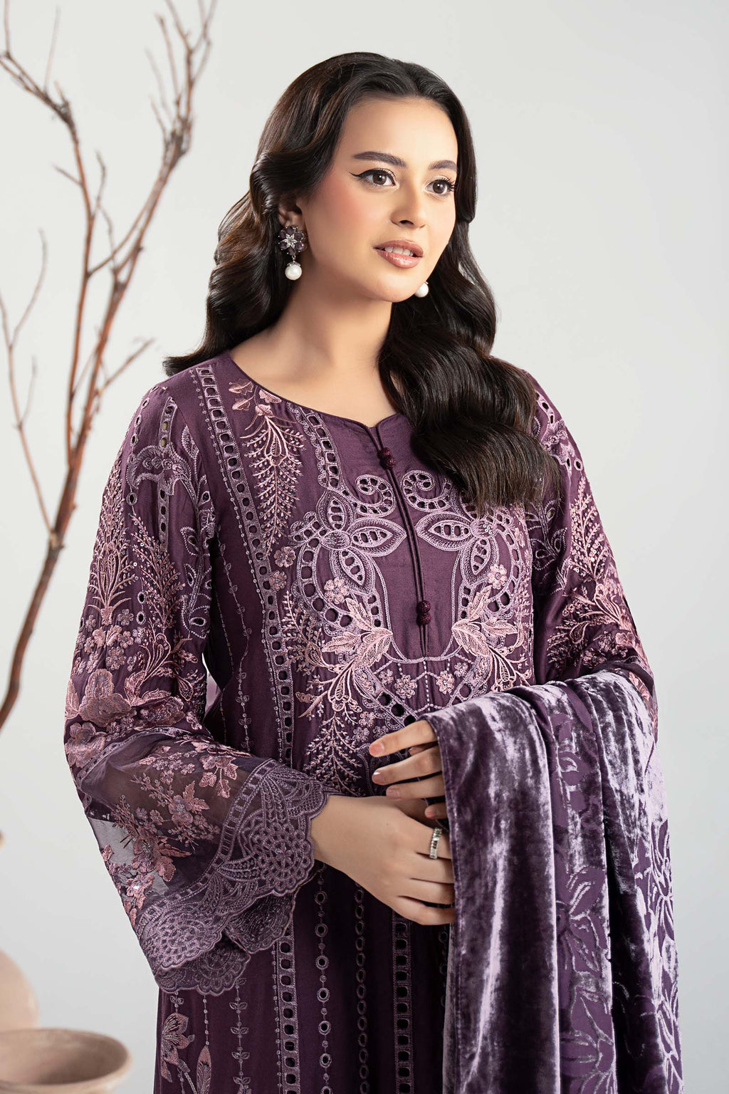 Maria B | Pre Fall Dresses | 3 Piece Embroidered Linen Suit ZD