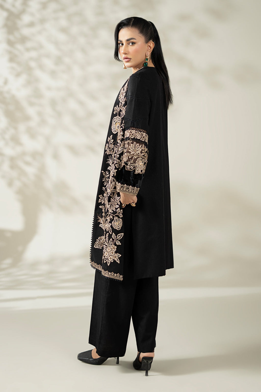 Maria B | Luxury Winter Pret 25 | DW-W25-43-Black