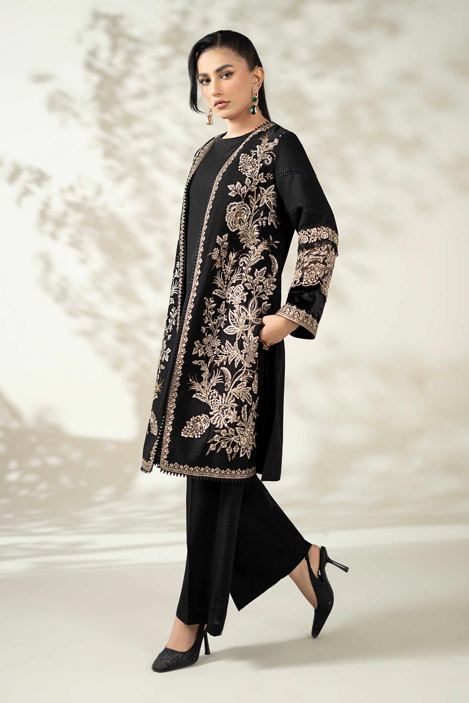Maria B | Luxury Winter Pret 25 | DW-W25-43-Black