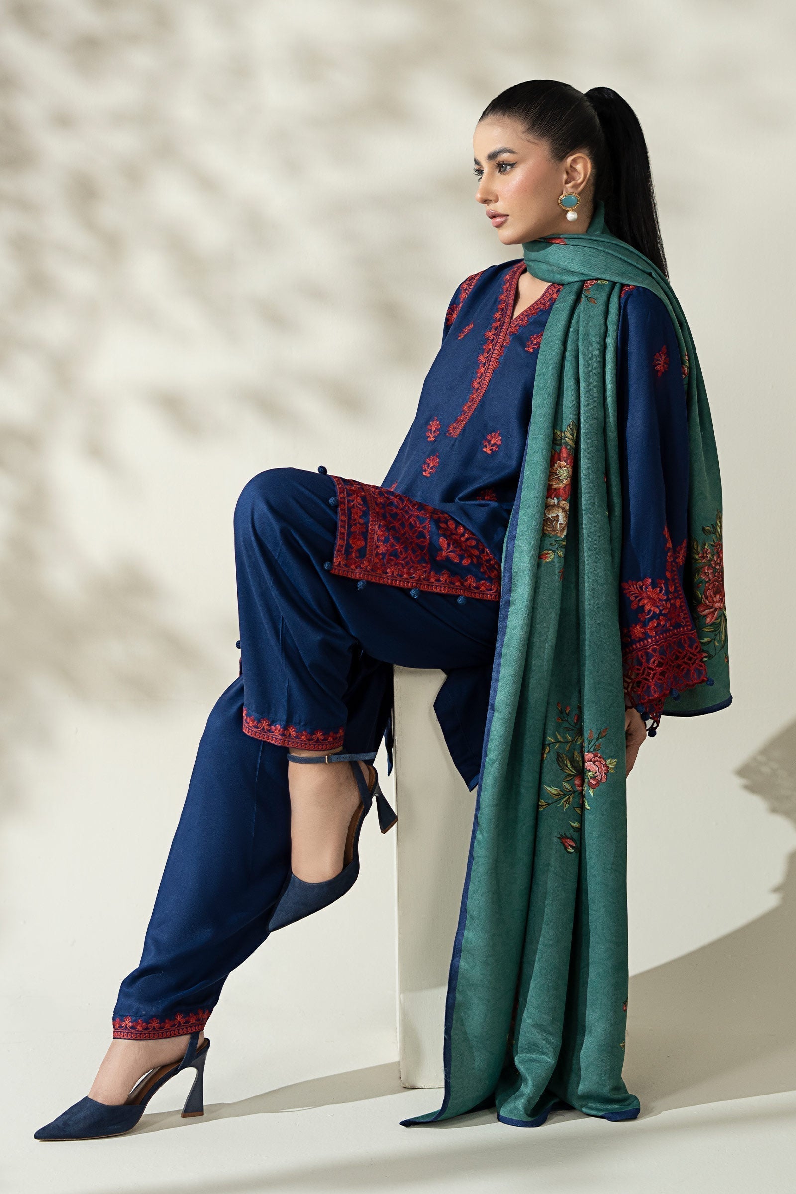 Maria B | Luxury Winter Pret 25 | DW-W25-46-Blue