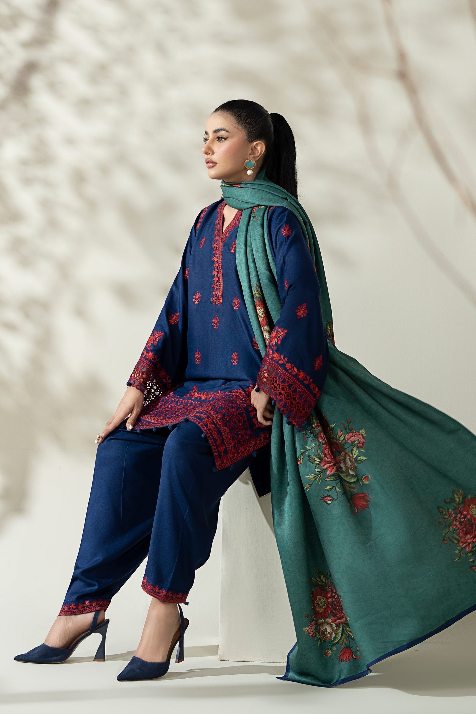 Maria B | Luxury Winter Pret 25 | DW-W25-46-Blue