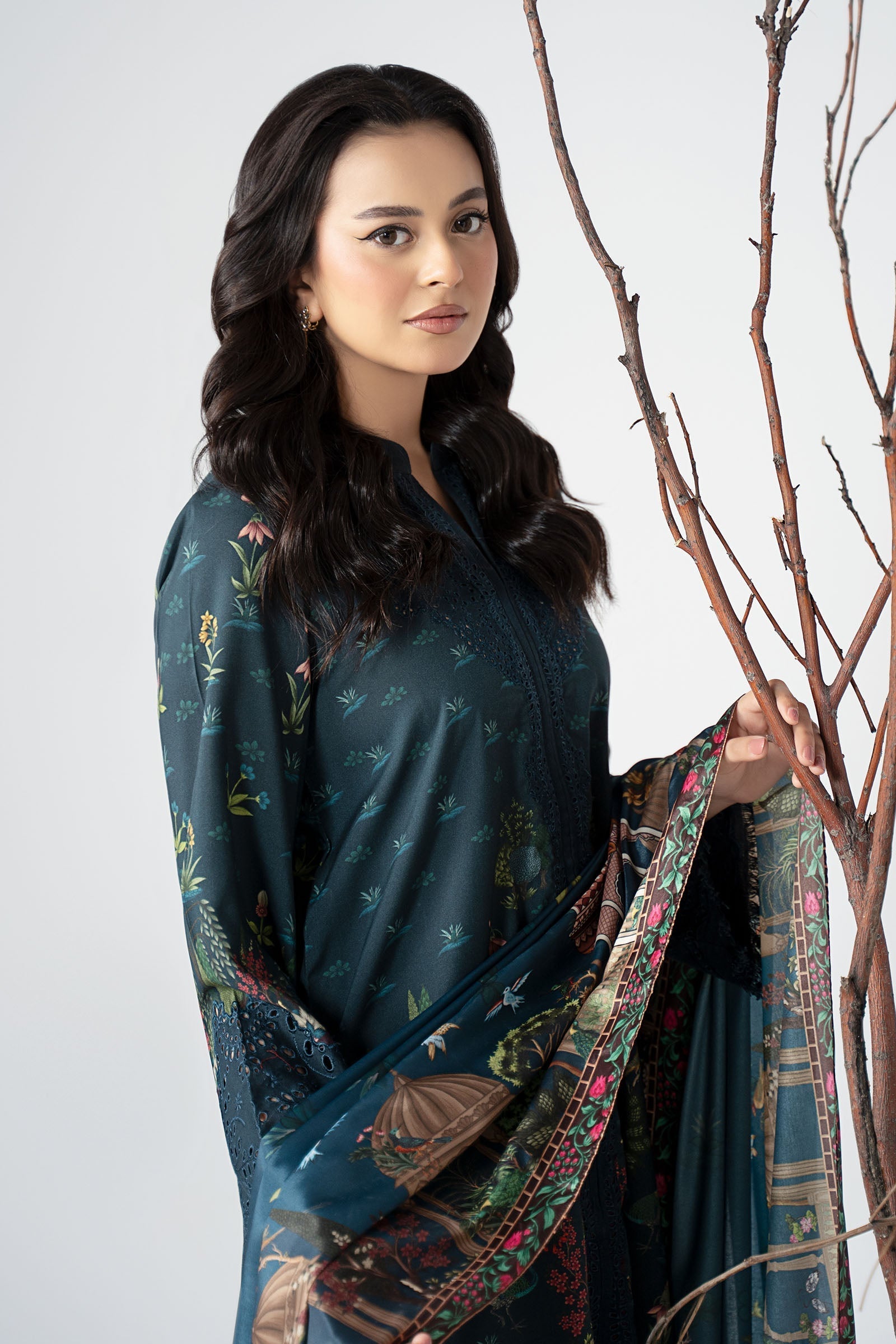 Maria B | Pre Fall Dresses | 3 Piece Embroidered Linen Suit ZE