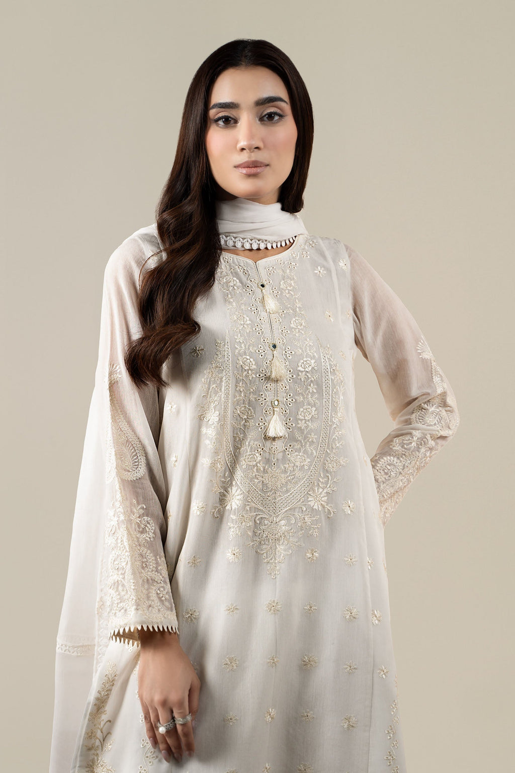 Maria B | Luxury Winter Pret 25 | DW-EA25-76-Off White