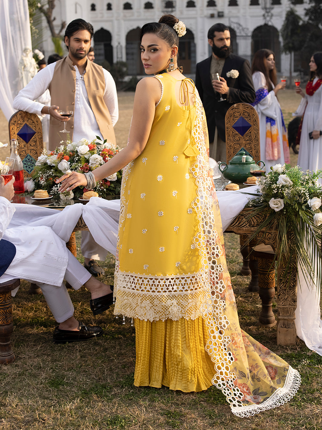 Mahnur | Mahrukh Luxury Lawn 24 | DELIA - Riwayat-e-Khas