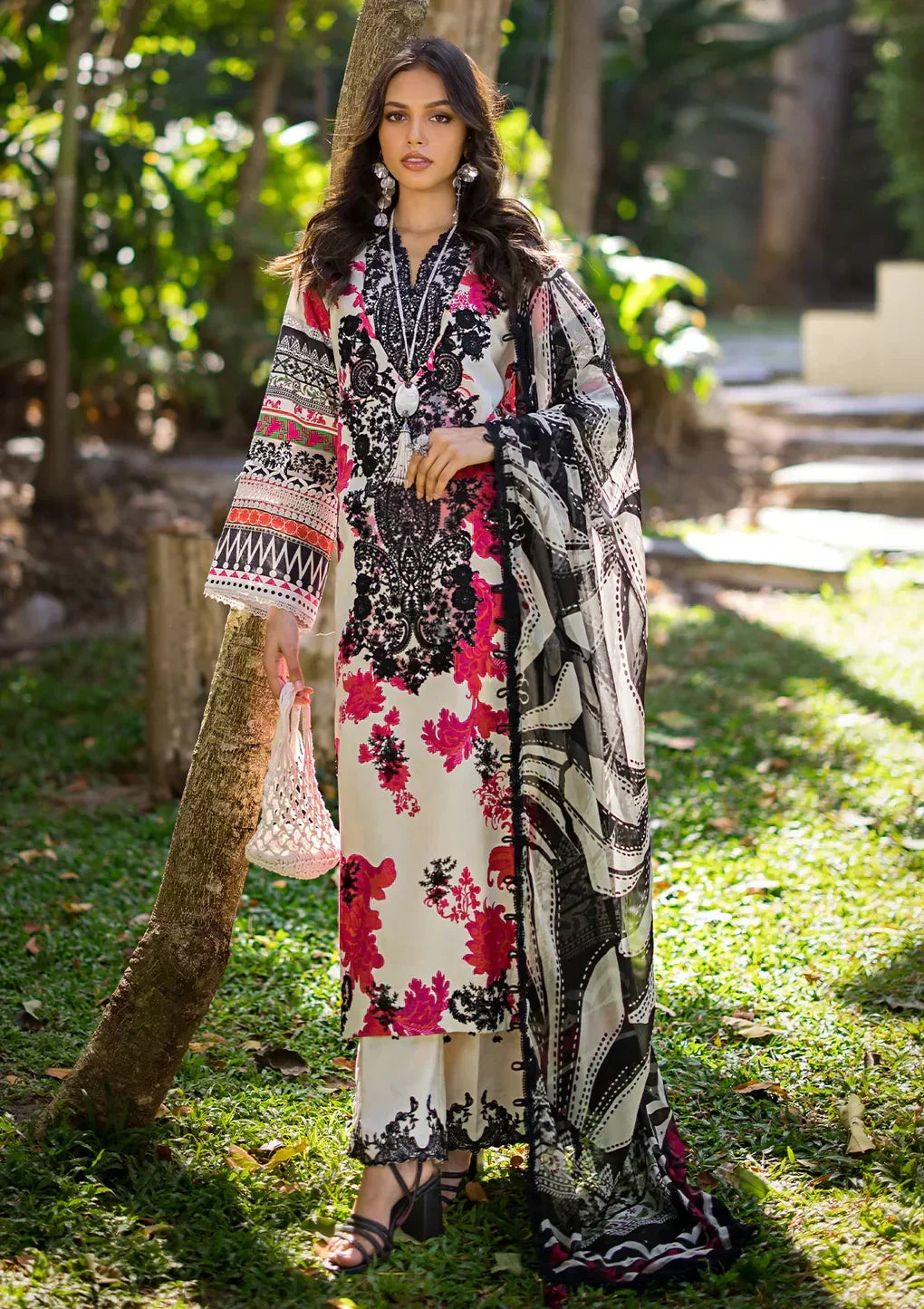 Elaf Premium | Signature Embroidered Lawn 24 | ESL-01B CLAUDIA - House Of Anaya