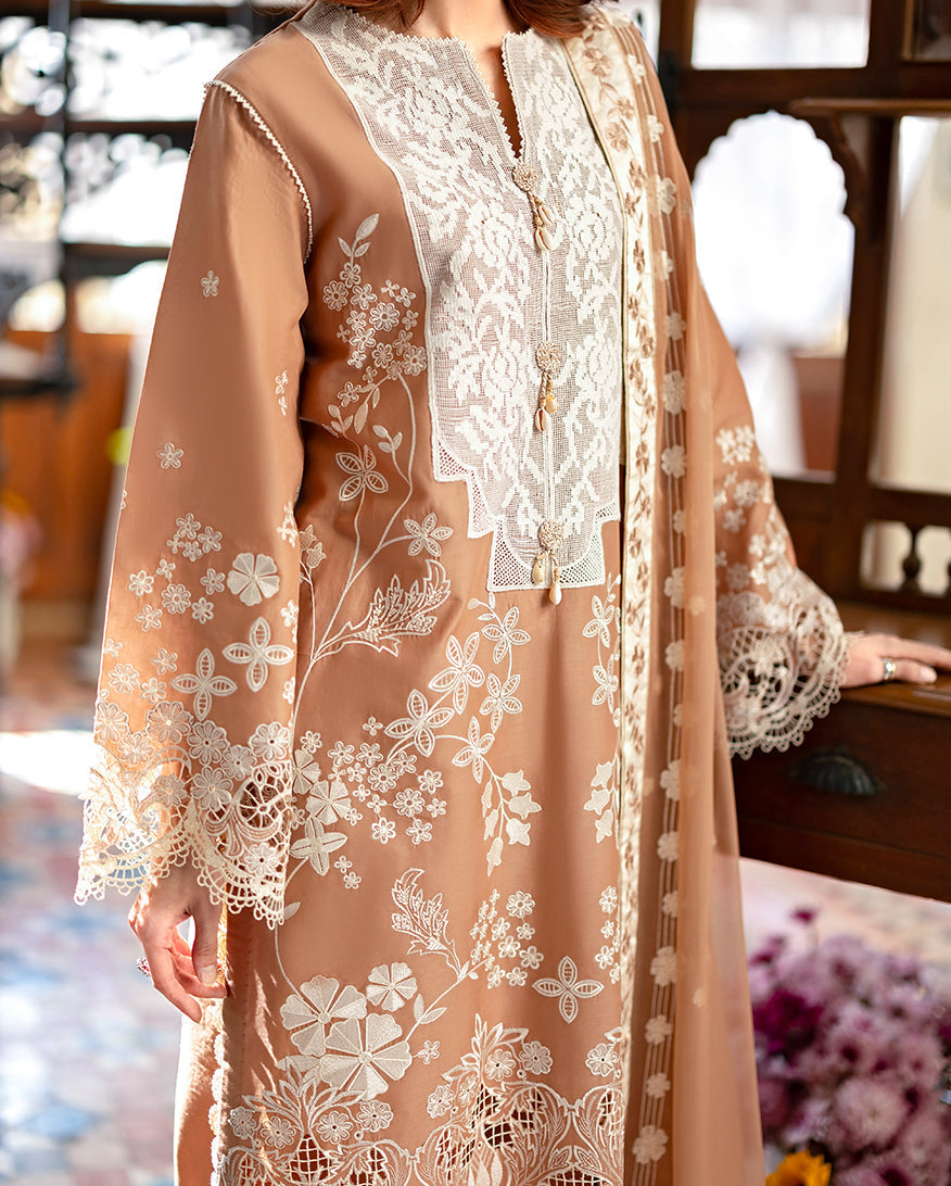 Mushq | Astoria Lawn 26 | Elodie