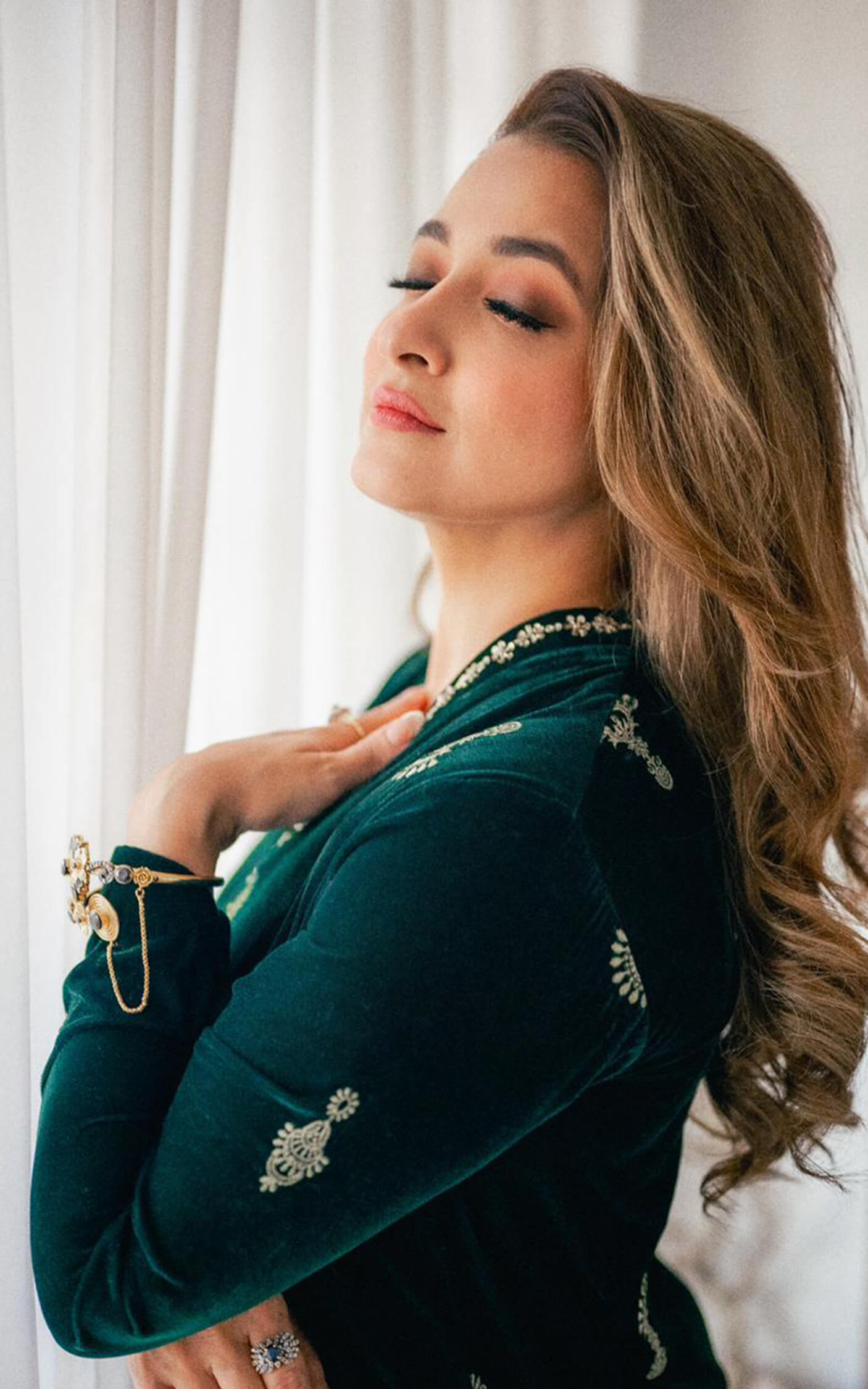 Asifa and Nabeel | zephyr | Emerald Royale Kaftan