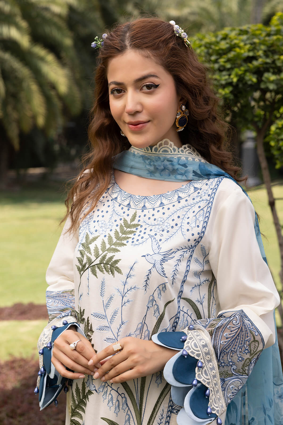 Raeesa Premium | Ferya Lawn | Noor E Fajar | Ferya | FD-05 - House Of Anaya