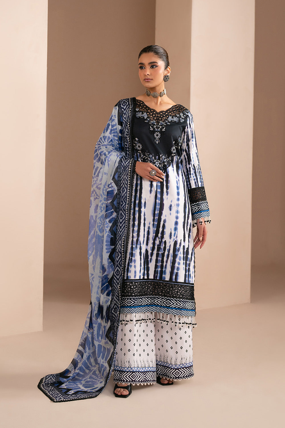 Maryum N Maria | Luxury Stitched | VARSHA - FWU6111